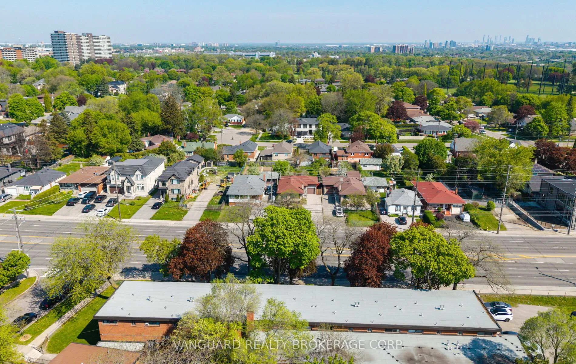 Photo 2 of 182 Dixon Road, Etobicoke, Kingsview Village-The Westway — HOMEH