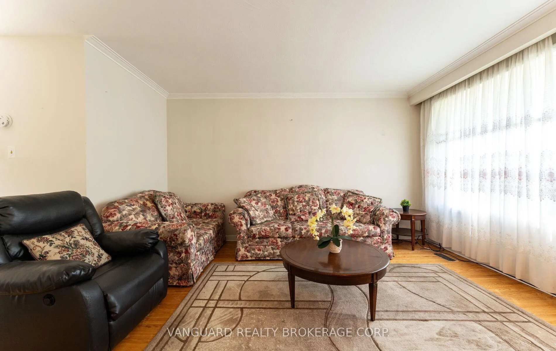 Photo 12 of 182 Dixon Road, Etobicoke, Kingsview Village-The Westway — HOMEH