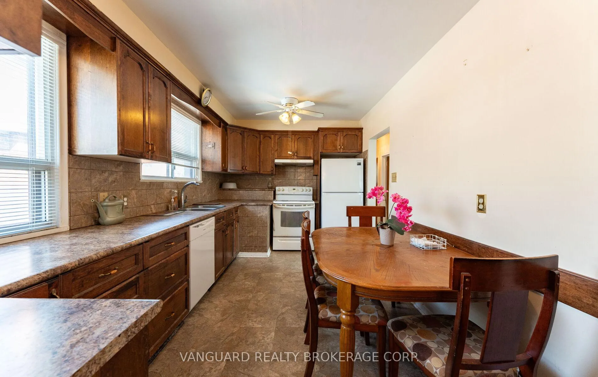 Photo 15 of 182 Dixon Road, Etobicoke, Kingsview Village-The Westway — HOMEH