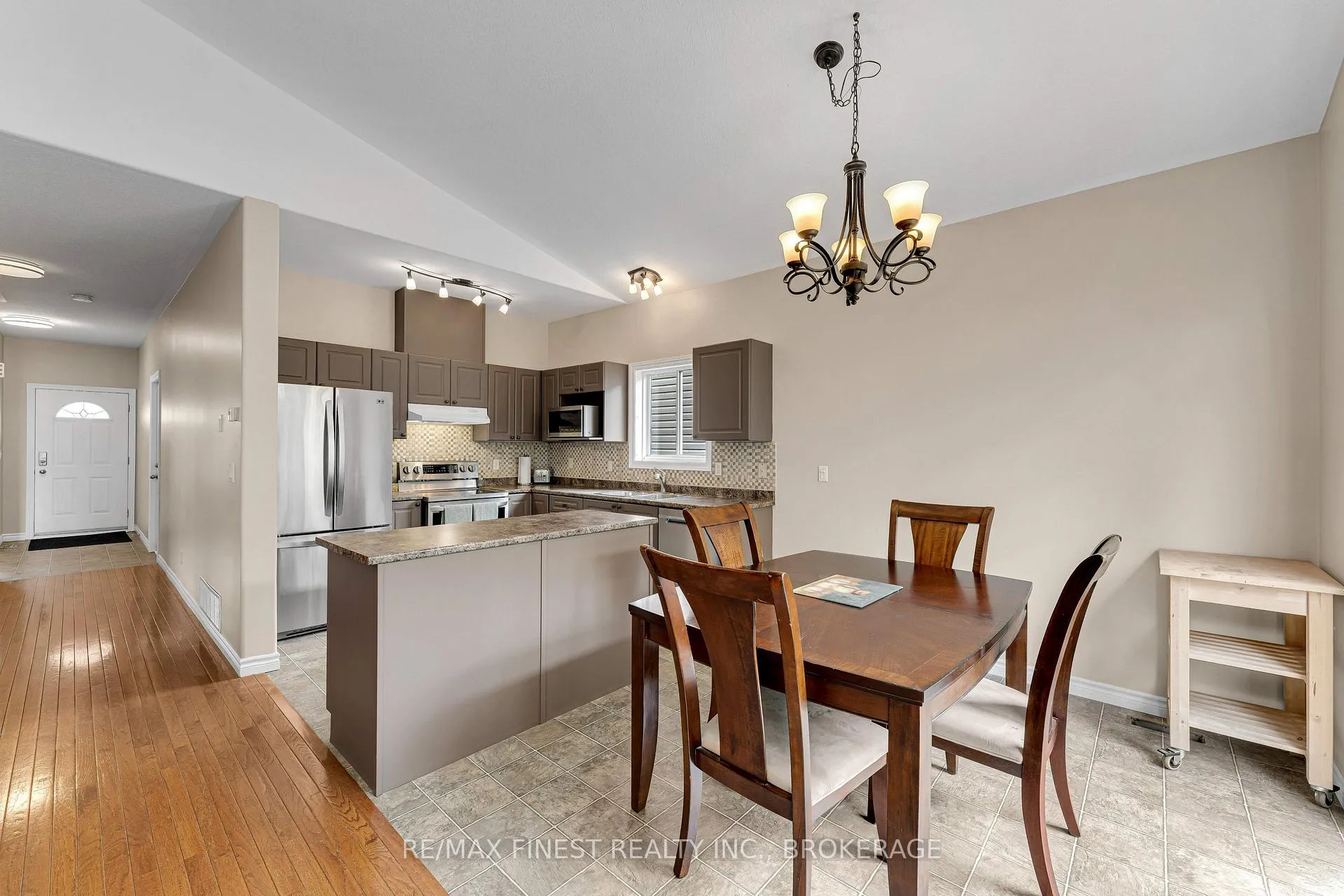 Photo 14 of 65 Schooner Drive, Kingston, Kingston East (Incl Barret Crt) — HOMEH