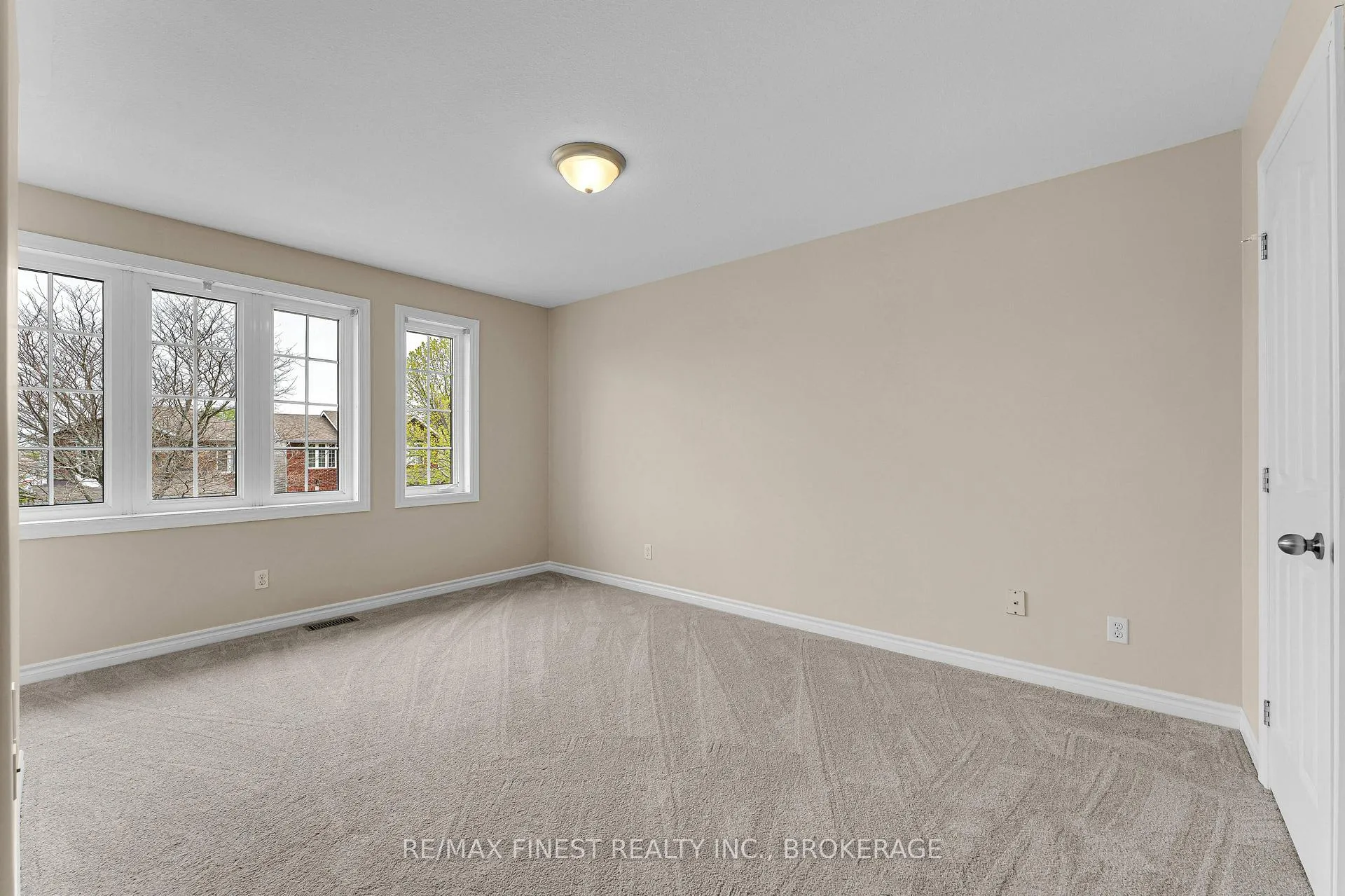 Photo 24 of 65 Schooner Drive, Kingston, Kingston East (Incl Barret Crt) — HOMEH