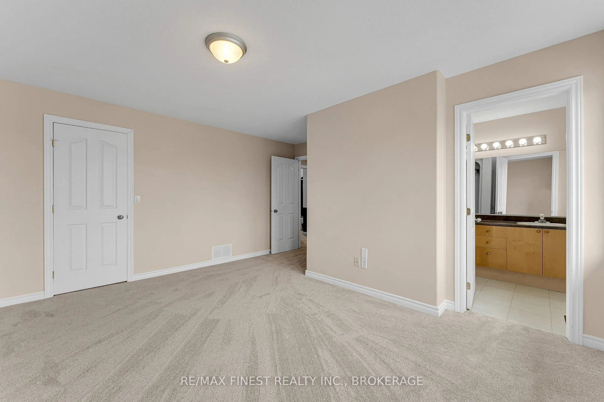 Photo 26 of 65 Schooner Drive, Kingston, Kingston East (Incl Barret Crt) — HOMEH