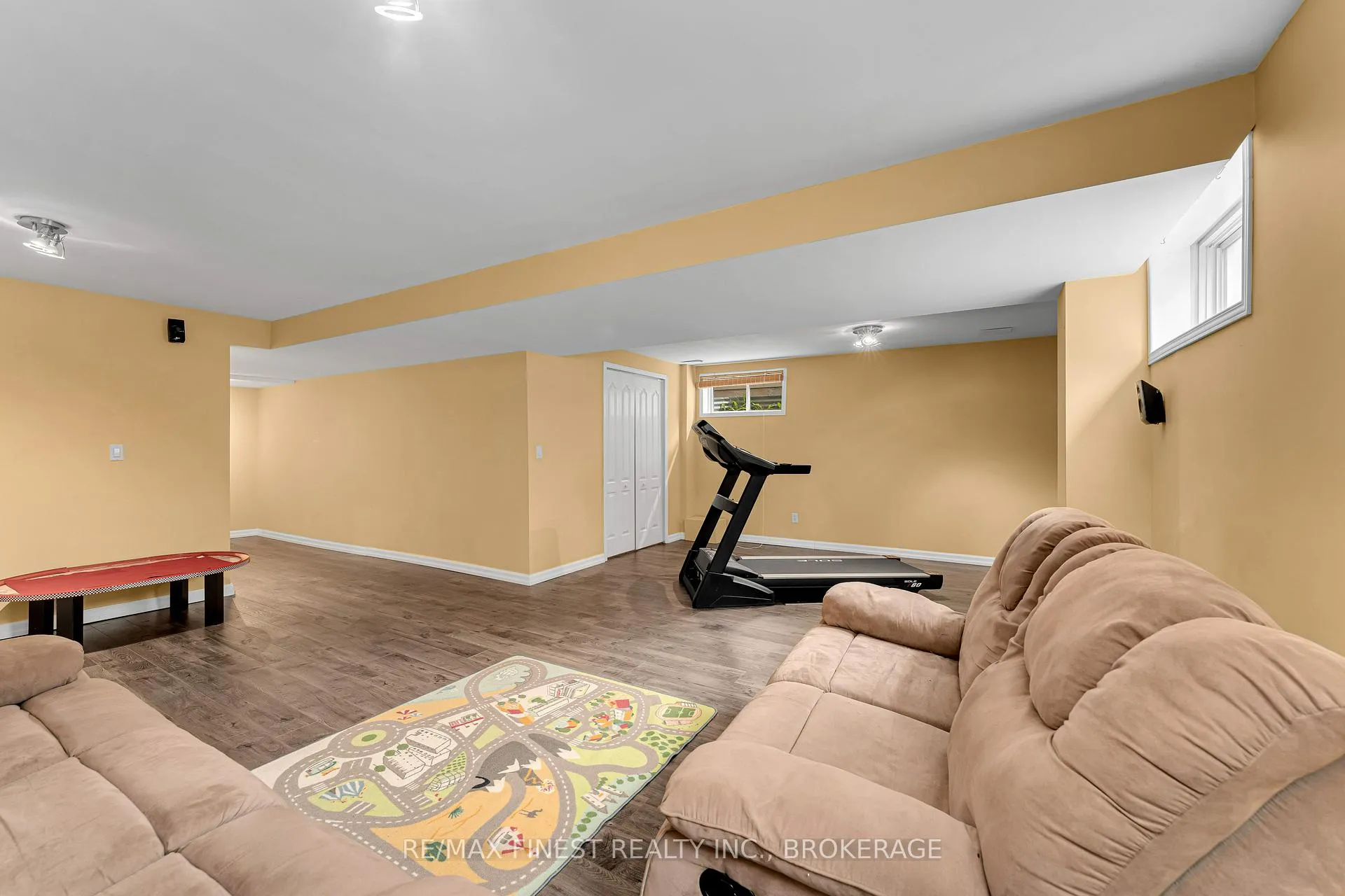Photo 39 of 65 Schooner Drive, Kingston, Kingston East (Incl Barret Crt) — HOMEH