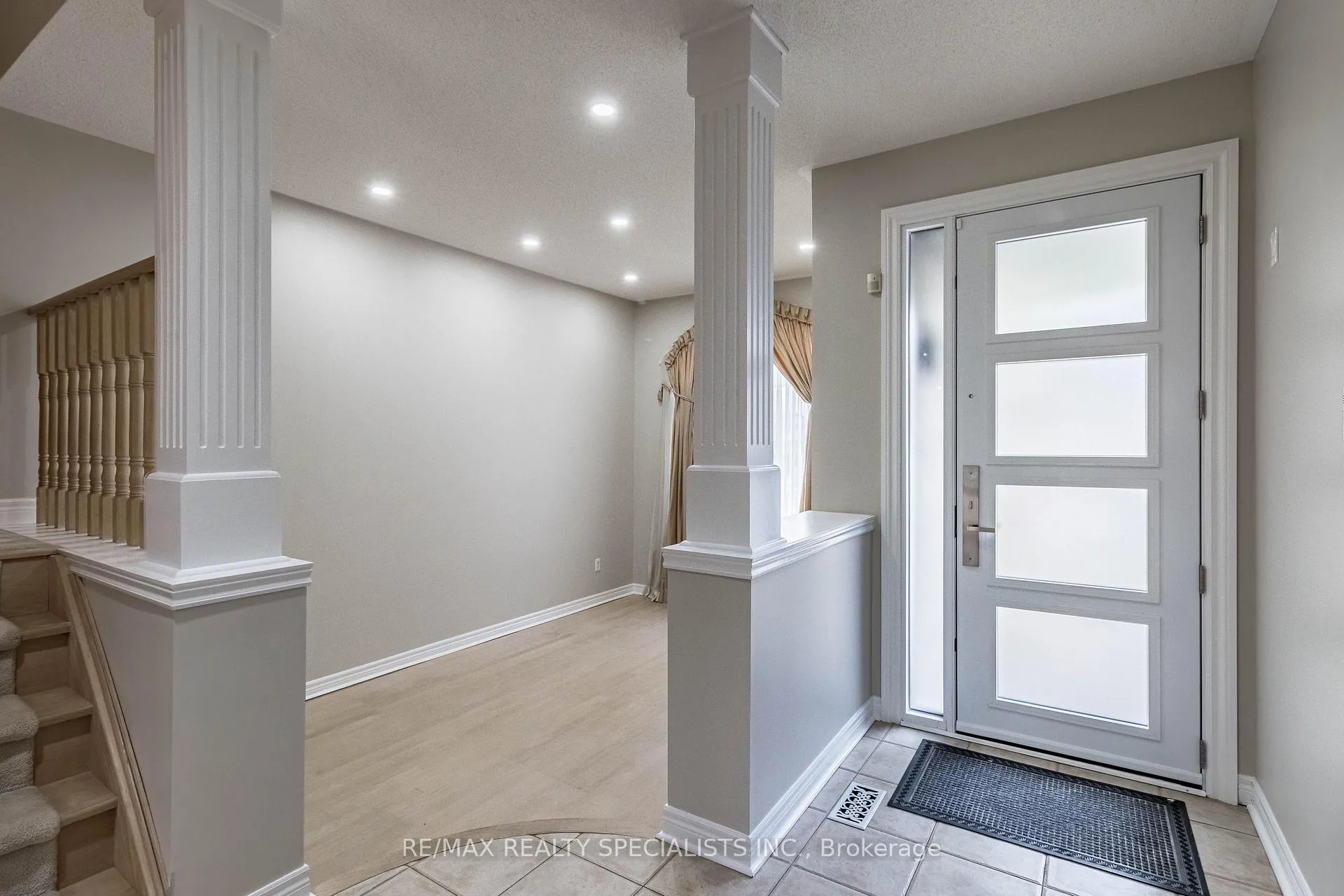 Photo 6 of 2115 Pinevalley Crescent, Oakville, Joshua Creek — HOMEH