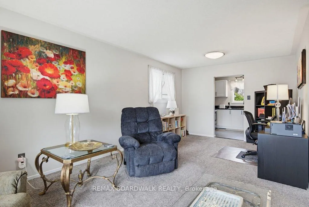 Photo 8 of 1703 Fieldstone Crescent, Ottawa, Convent Glen South — HOMEH