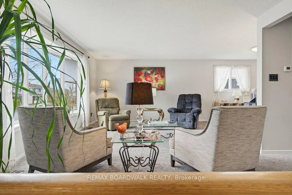 Photo 14 of 1703 Fieldstone Crescent, Ottawa, Convent Glen South — HOMEH