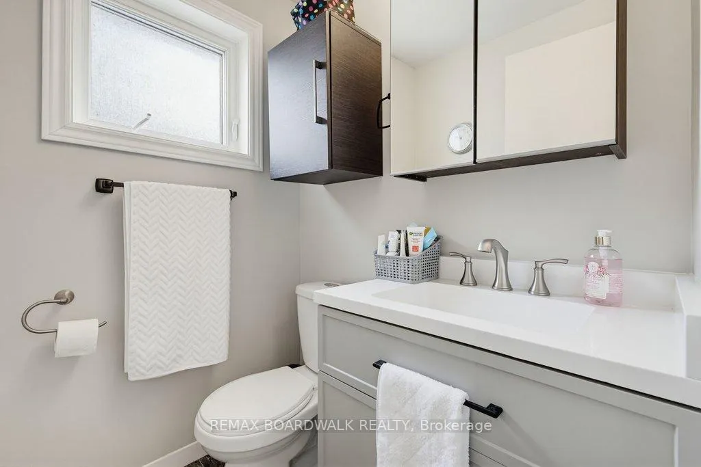 Photo 25 of 1703 Fieldstone Crescent, Ottawa, Convent Glen South — HOMEH
