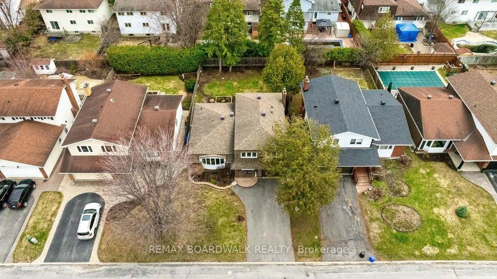 Photo 35 of 1703 Fieldstone Crescent, Ottawa, Convent Glen South — HOMEH