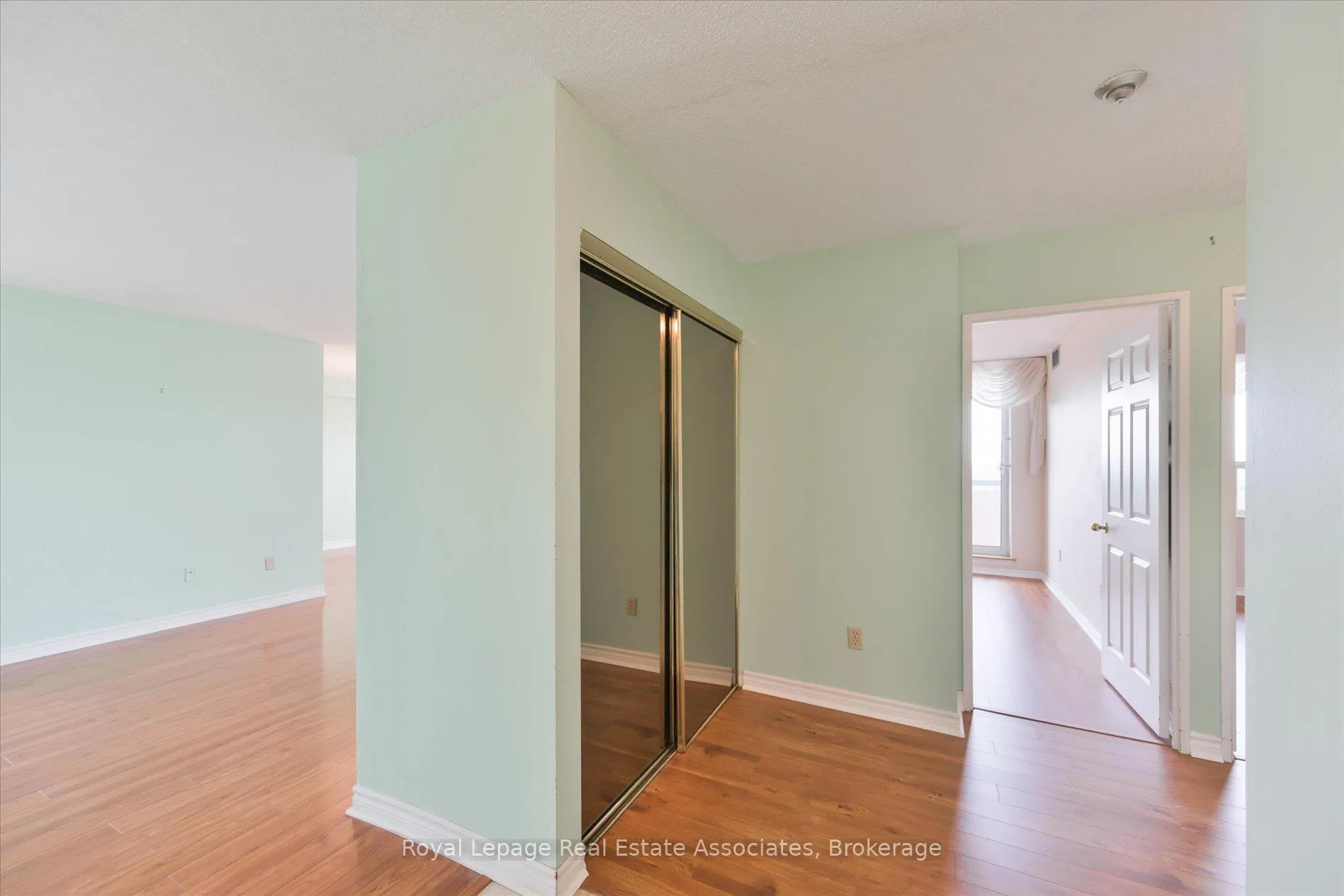 Photo 8 of Unit 1209, 10 Malta Avenue, Brampton, Fletcher's Creek South — HOMEH