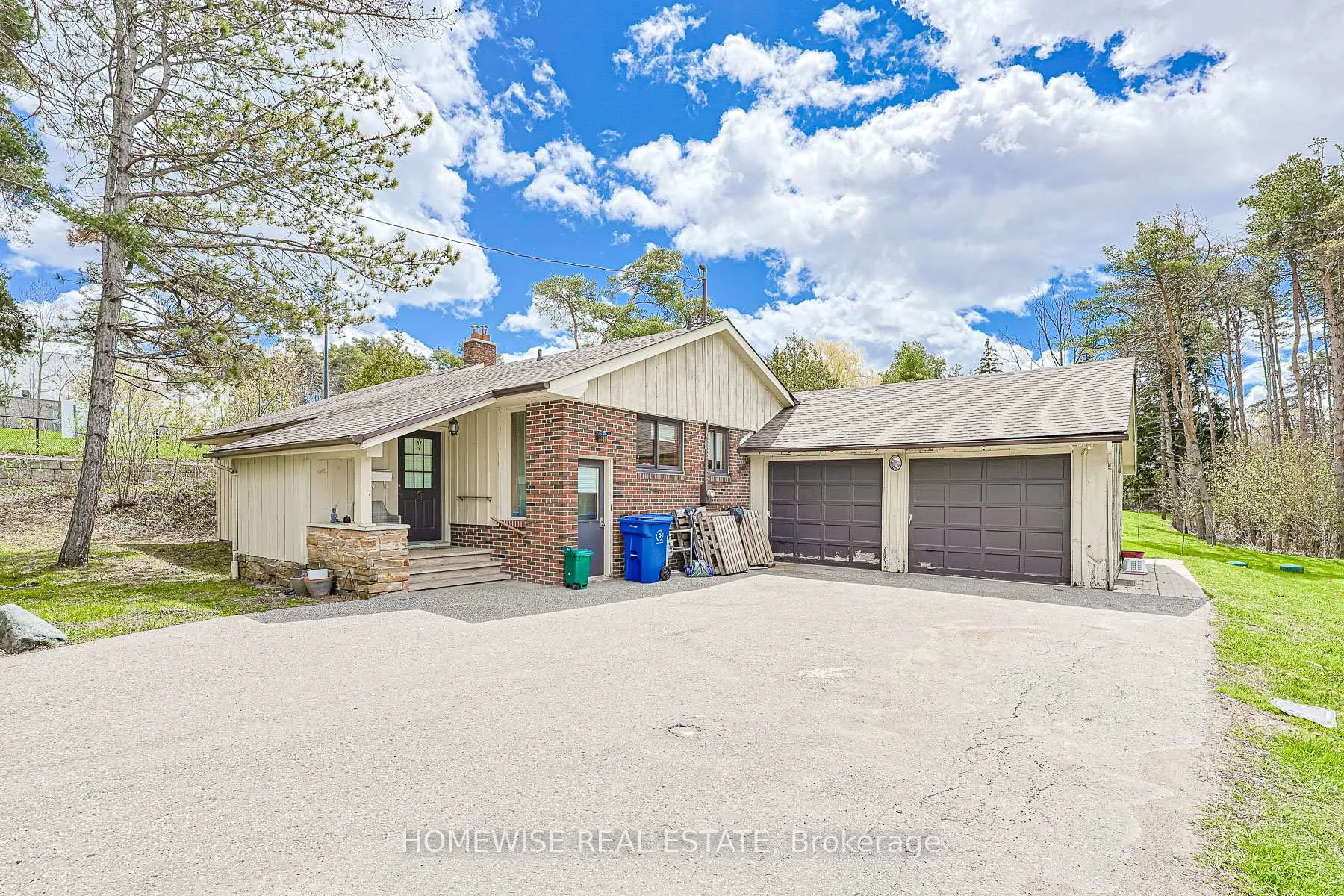 Photo 1 of 107 Ridge Road, Aurora, Aurora Estates — HOMEH