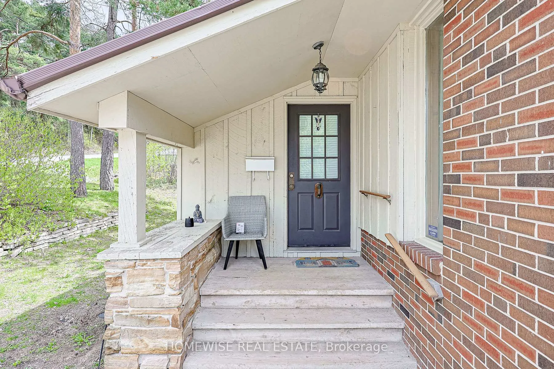 Photo 3 of 107 Ridge Road, Aurora, Aurora Estates — HOMEH