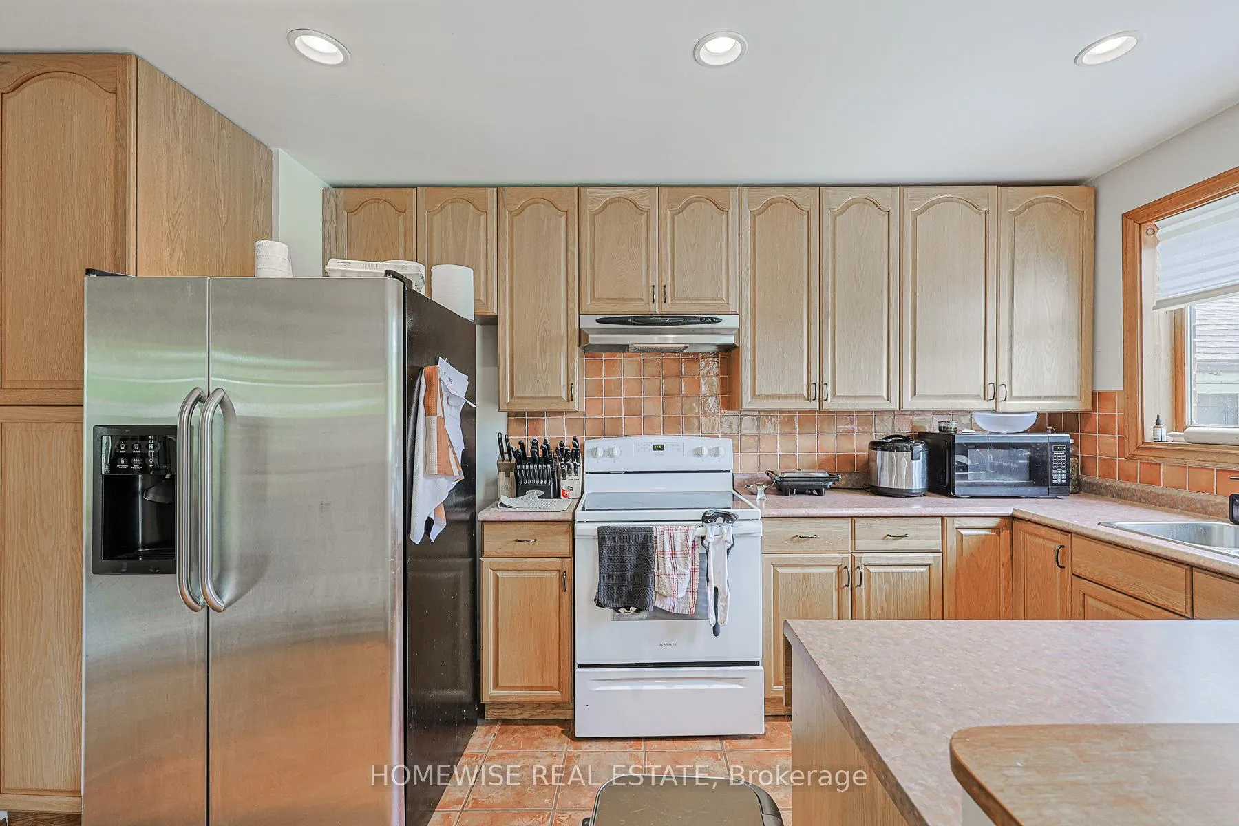 Photo 5 of 107 Ridge Road, Aurora, Aurora Estates — HOMEH