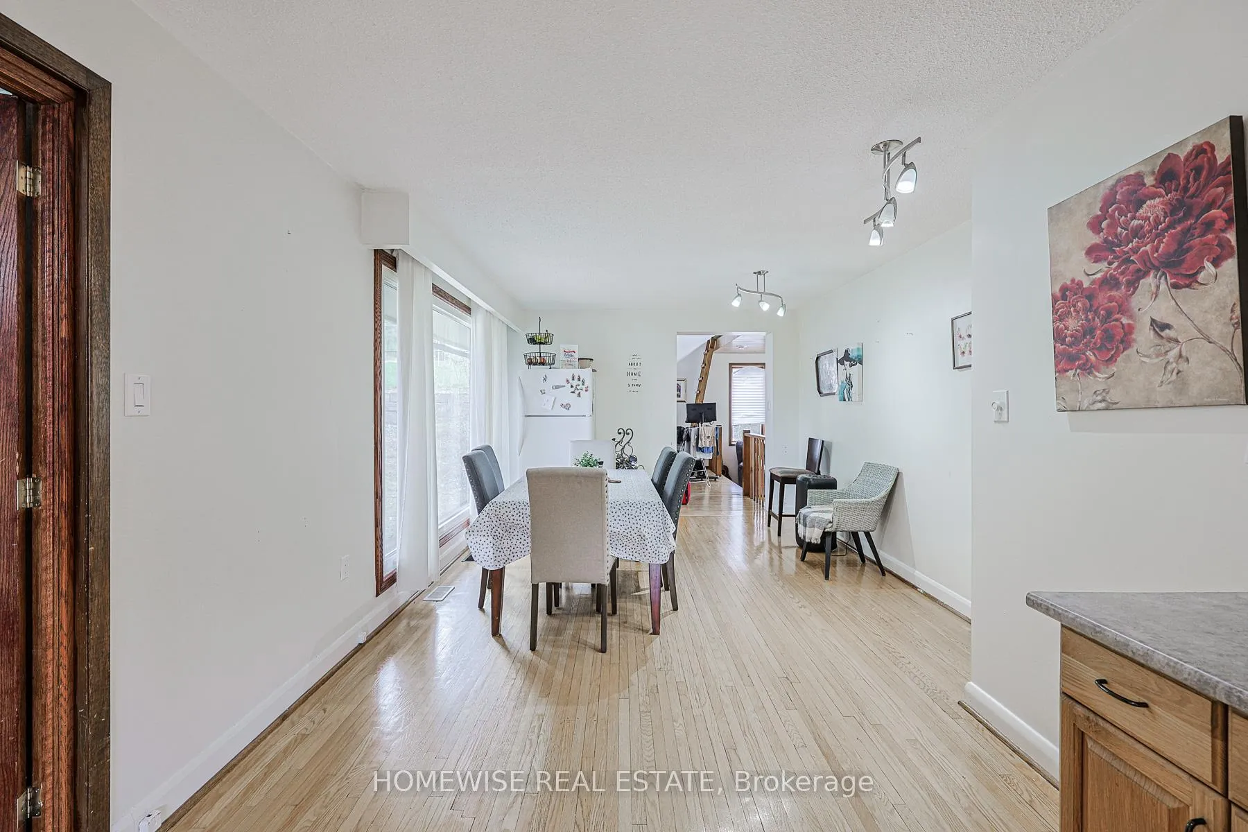 Photo 7 of 107 Ridge Road, Aurora, Aurora Estates — HOMEH