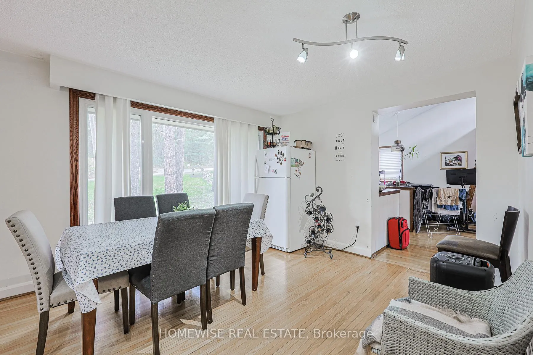 Photo 8 of 107 Ridge Road, Aurora, Aurora Estates — HOMEH