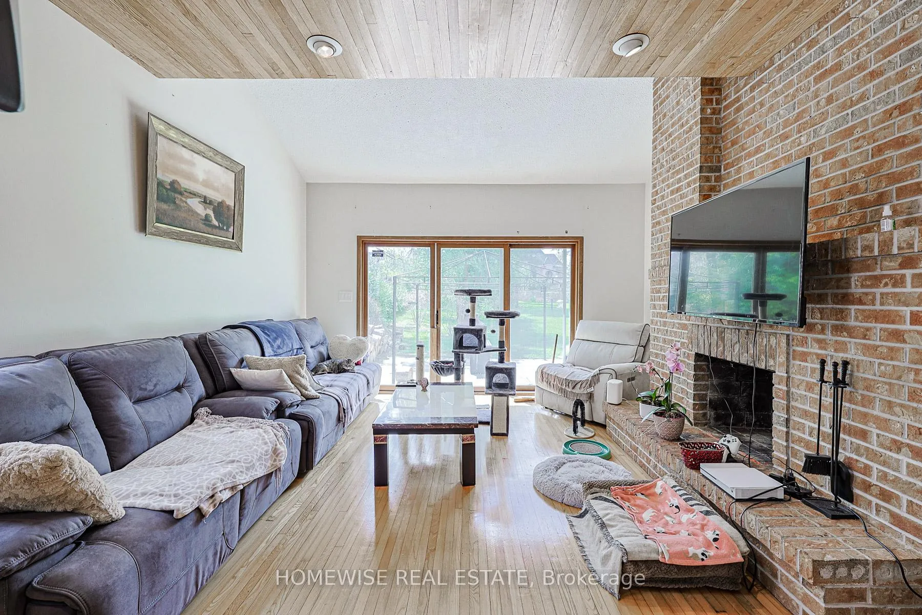 Photo 14 of 107 Ridge Road, Aurora, Aurora Estates — HOMEH