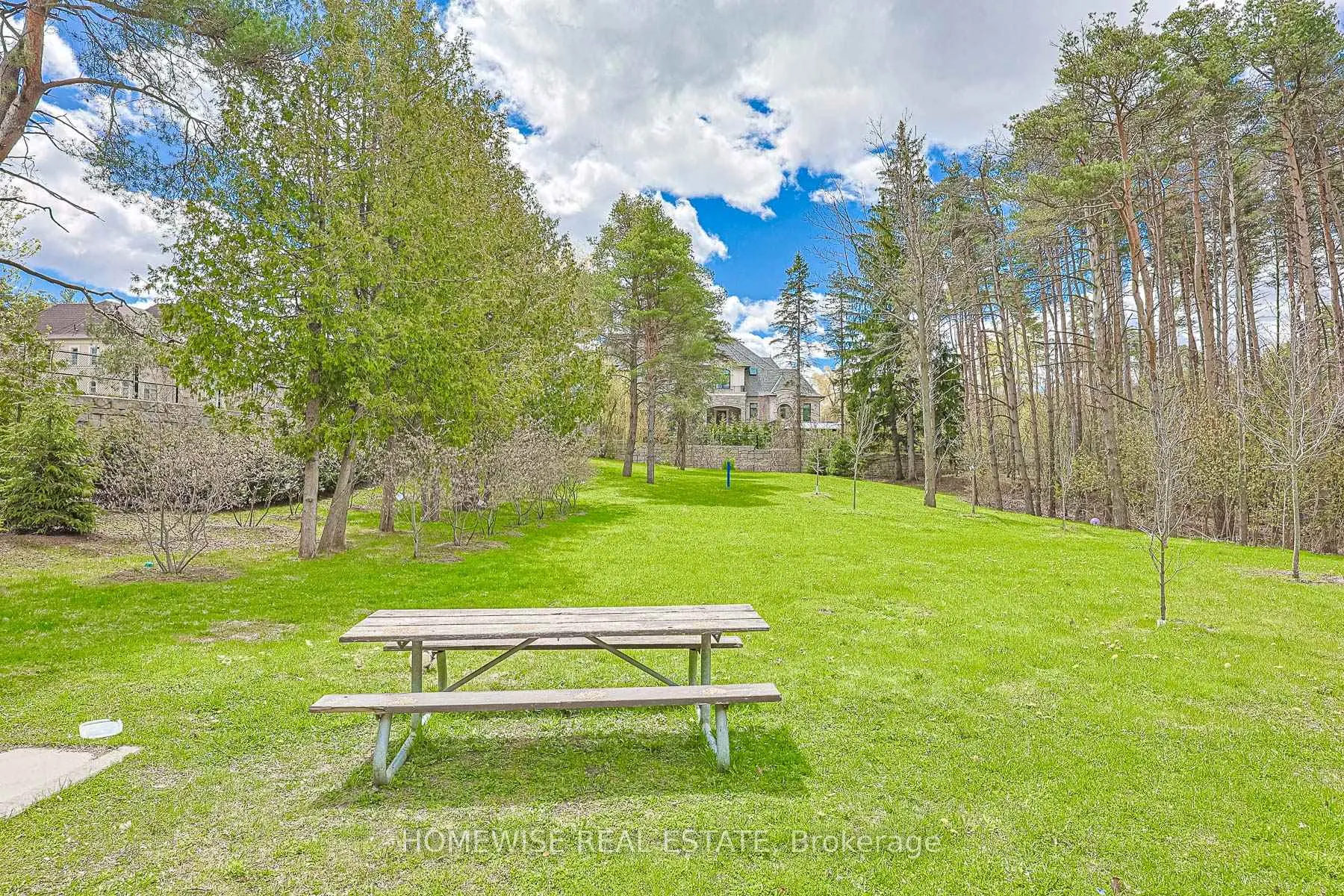 Photo 45 of 107 Ridge Road, Aurora, Aurora Estates — HOMEH