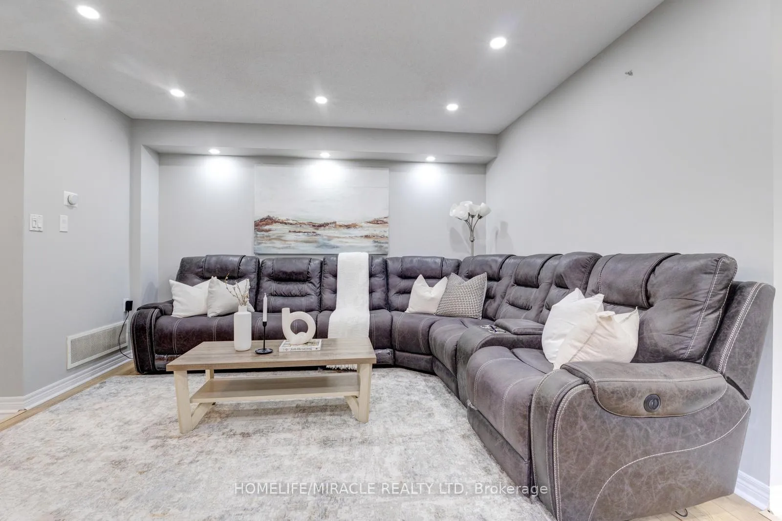 Photo 9 of 84 Alfonso Crescent, Brampton, Bram East — HOMEH