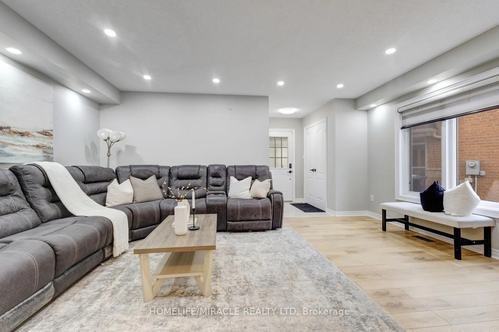 Photo 11 of 84 Alfonso Crescent, Brampton, Bram East — HOMEH