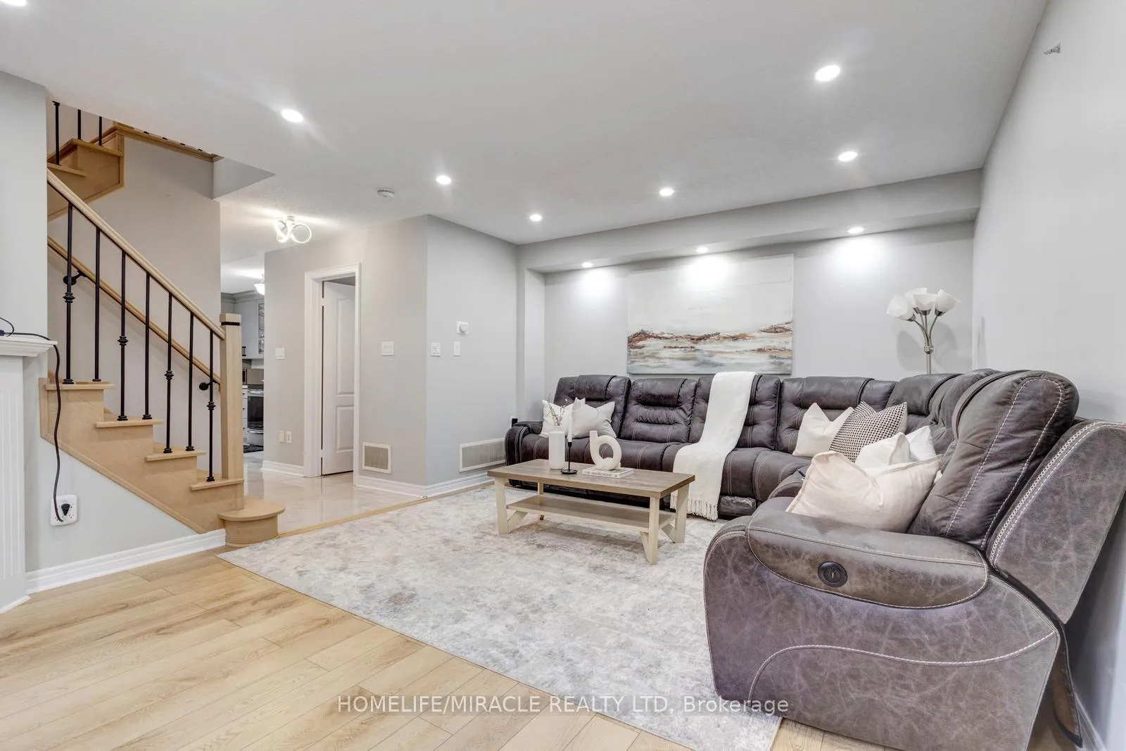 Photo 12 of 84 Alfonso Crescent, Brampton, Bram East — HOMEH