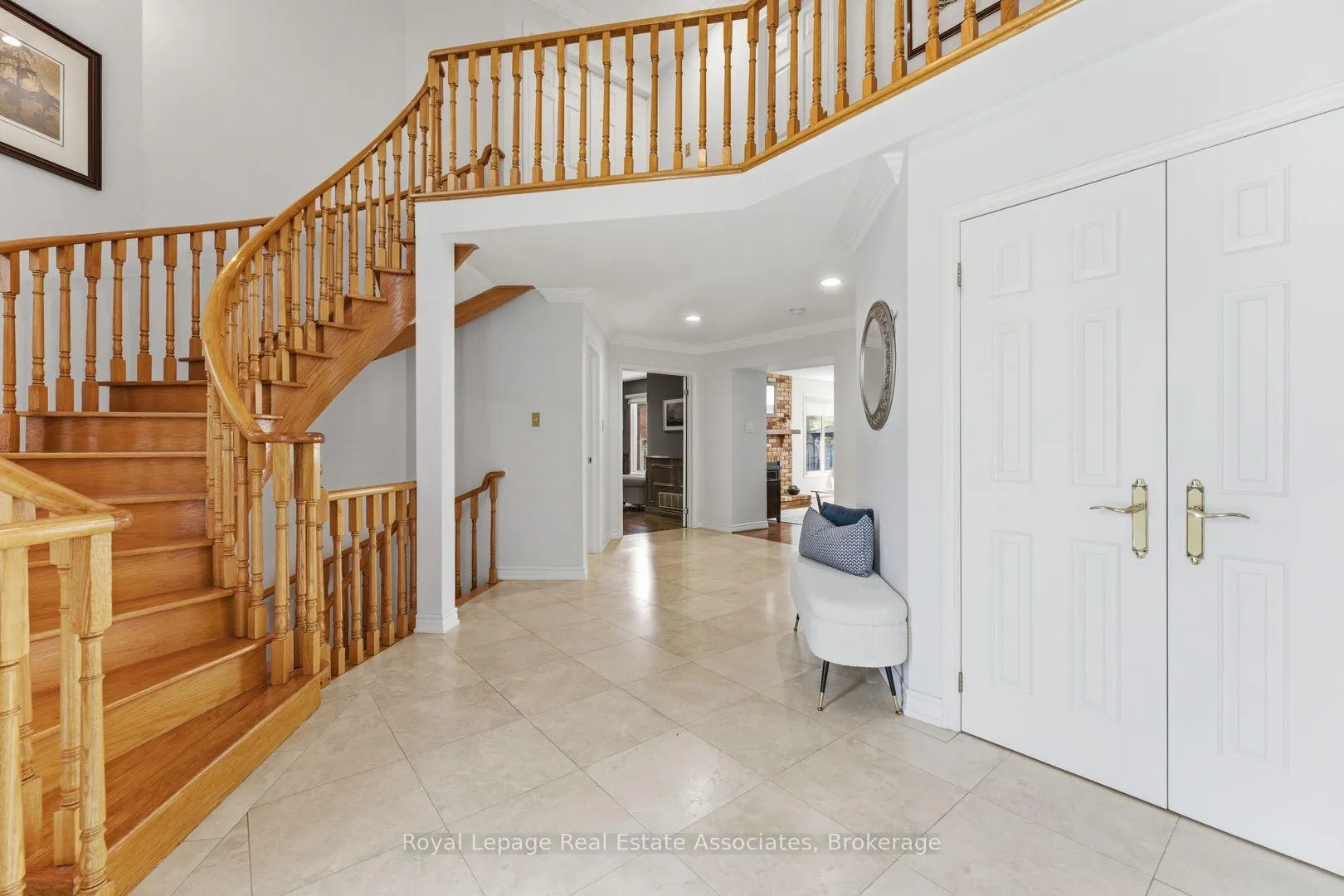 Photo 8 of 160 Fifth Avenue, Vaughan, East Woodbridge — HOMEH
