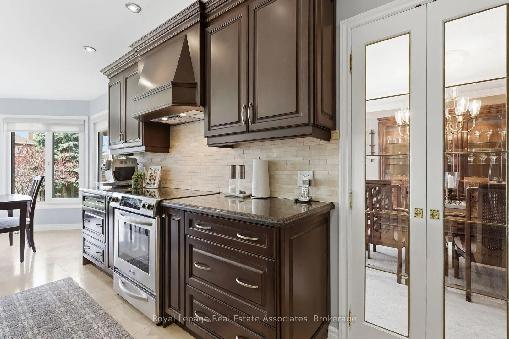 Photo 15 of 160 Fifth Avenue, Vaughan, East Woodbridge — HOMEH
