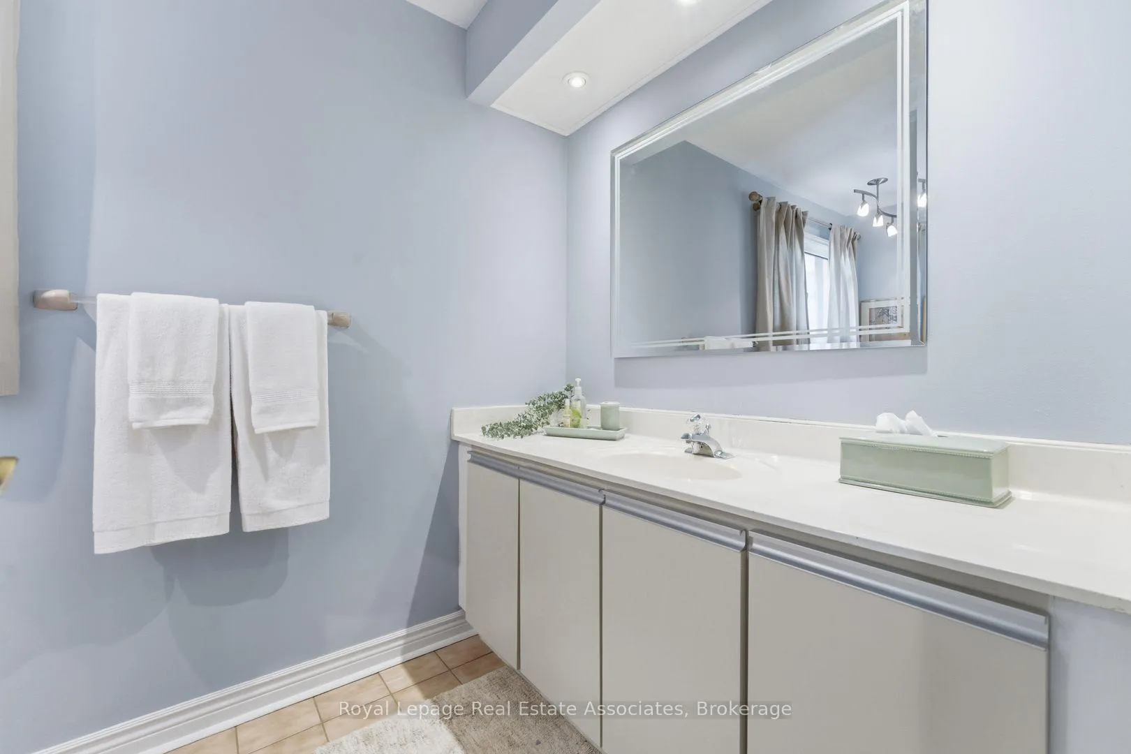Photo 34 of 160 Fifth Avenue, Vaughan, East Woodbridge — HOMEH