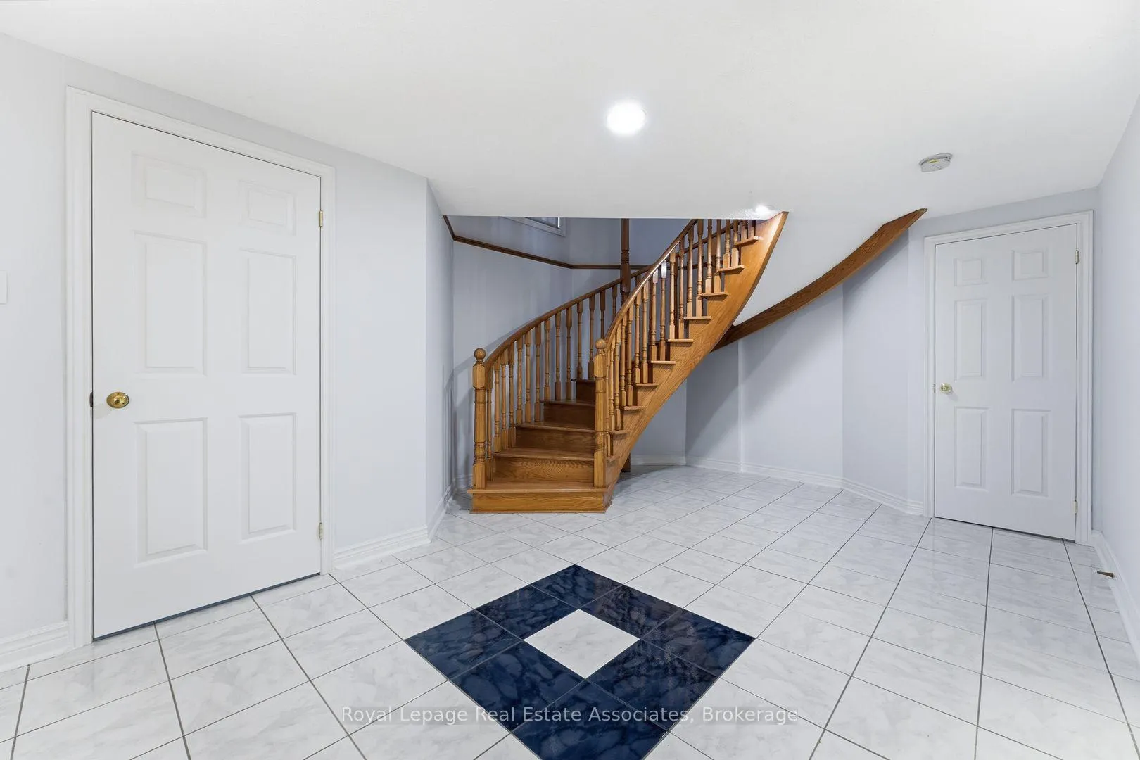 Photo 35 of 160 Fifth Avenue, Vaughan, East Woodbridge — HOMEH