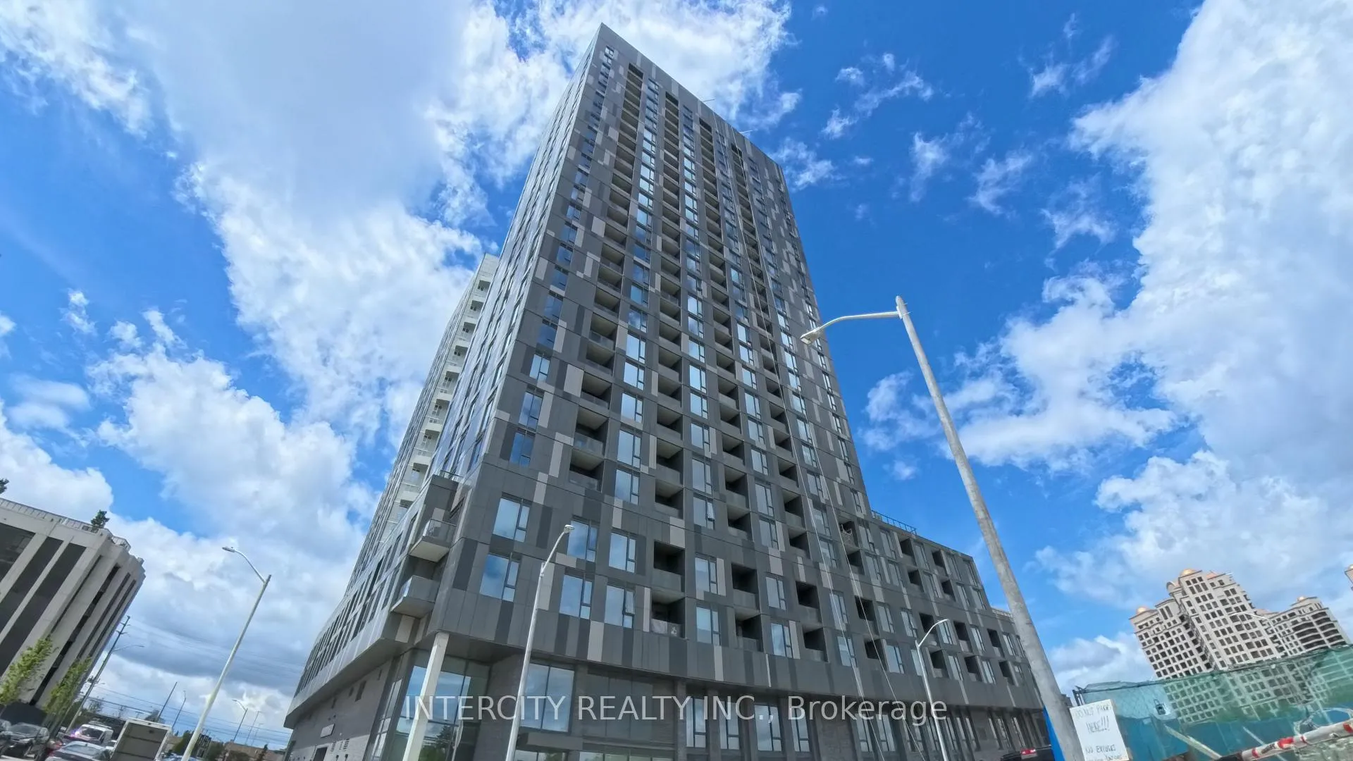 Photo 1 of Unit 1710, 474 Caldari Road, Vaughan, Concord — HOMEH