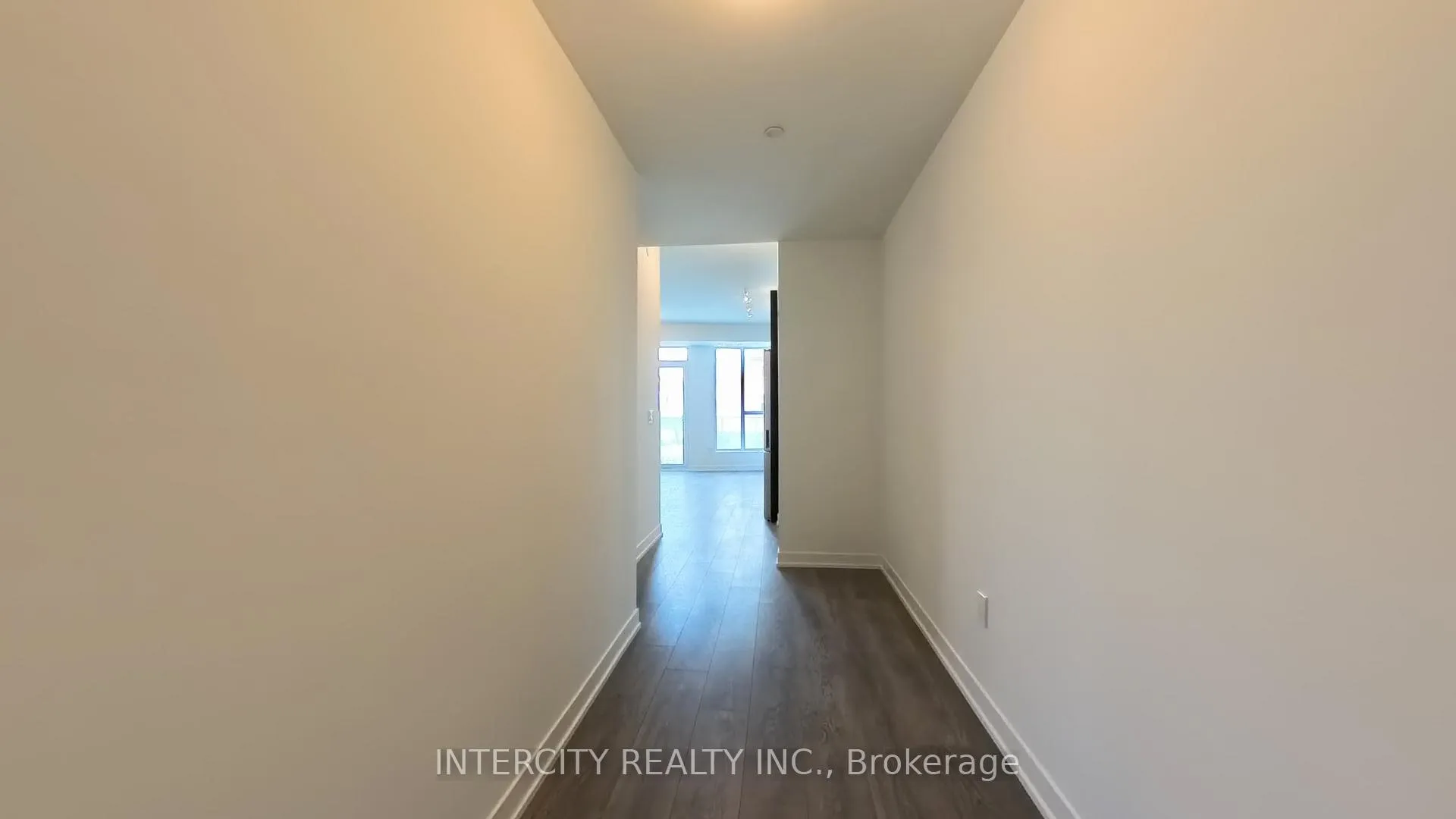 Photo 5 of Unit 1710, 474 Caldari Road, Vaughan, Concord — HOMEH