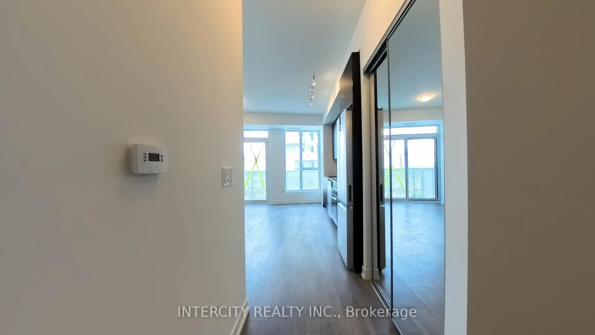 Photo 6 of Unit 1710, 474 Caldari Road, Vaughan, Concord — HOMEH