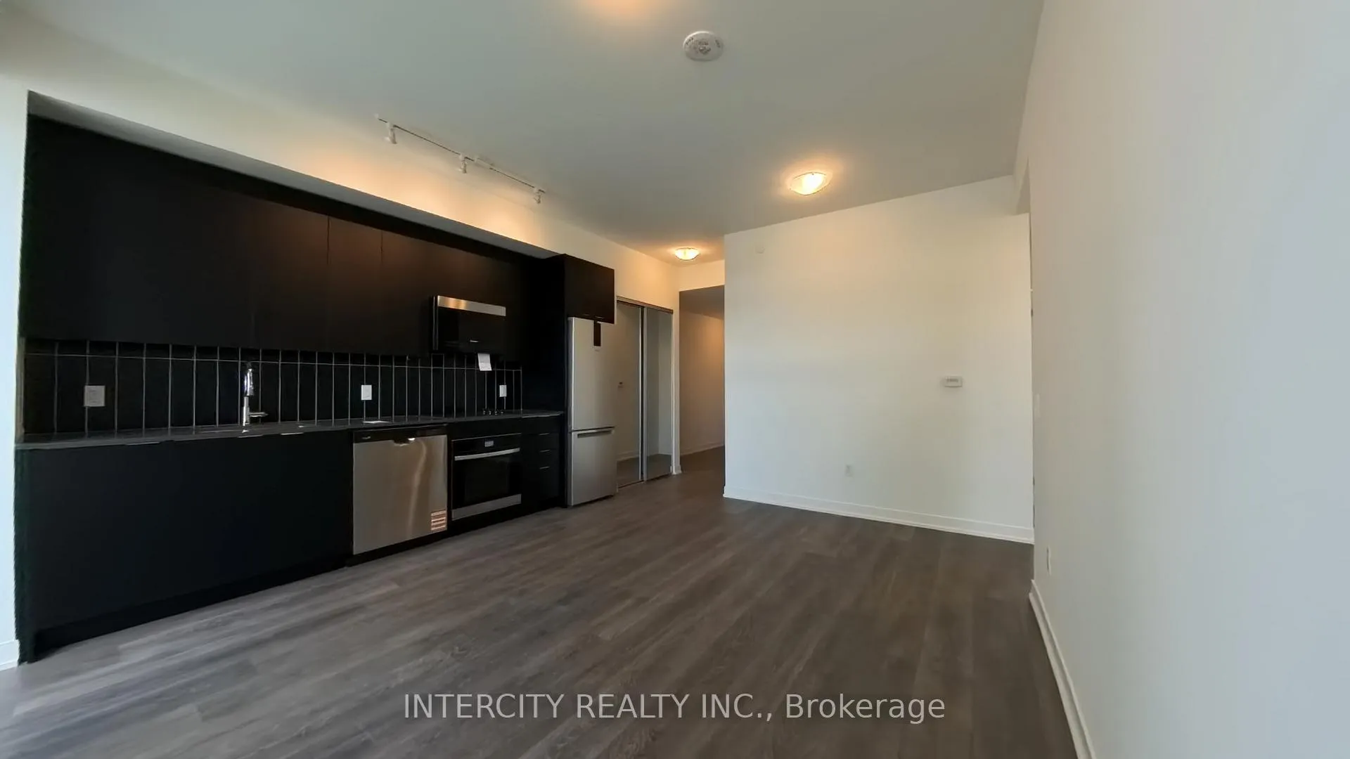 Photo 9 of Unit 1710, 474 Caldari Road, Vaughan, Concord — HOMEH