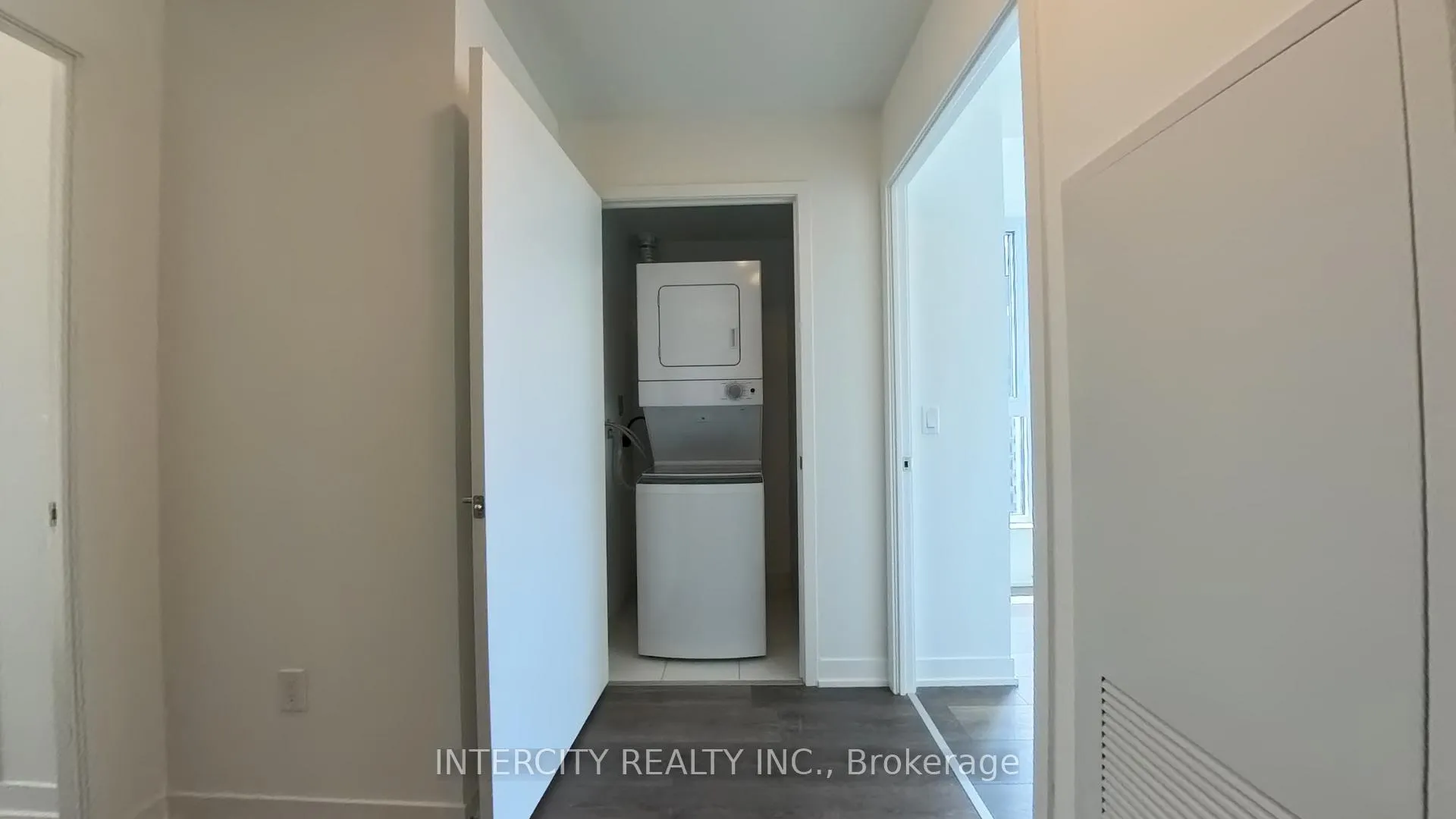 Photo 11 of Unit 1710, 474 Caldari Road, Vaughan, Concord — HOMEH