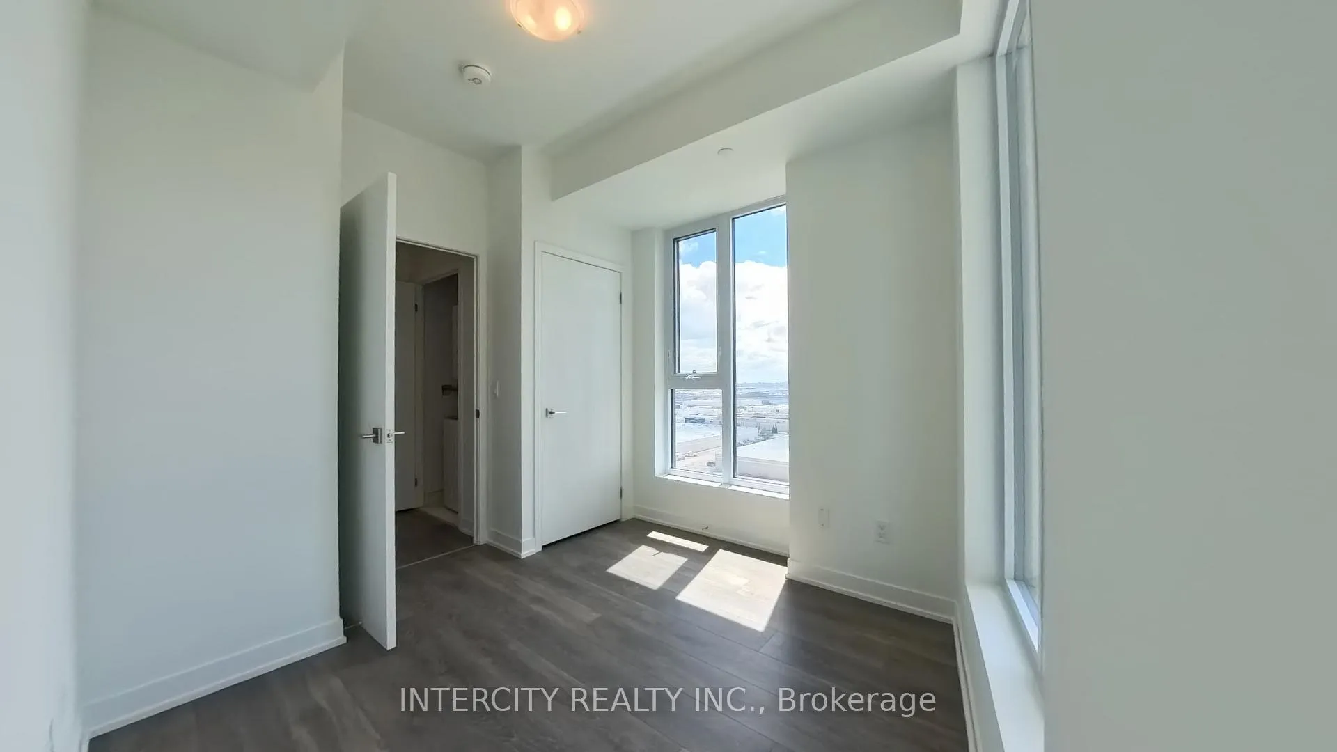 Photo 13 of Unit 1710, 474 Caldari Road, Vaughan, Concord — HOMEH