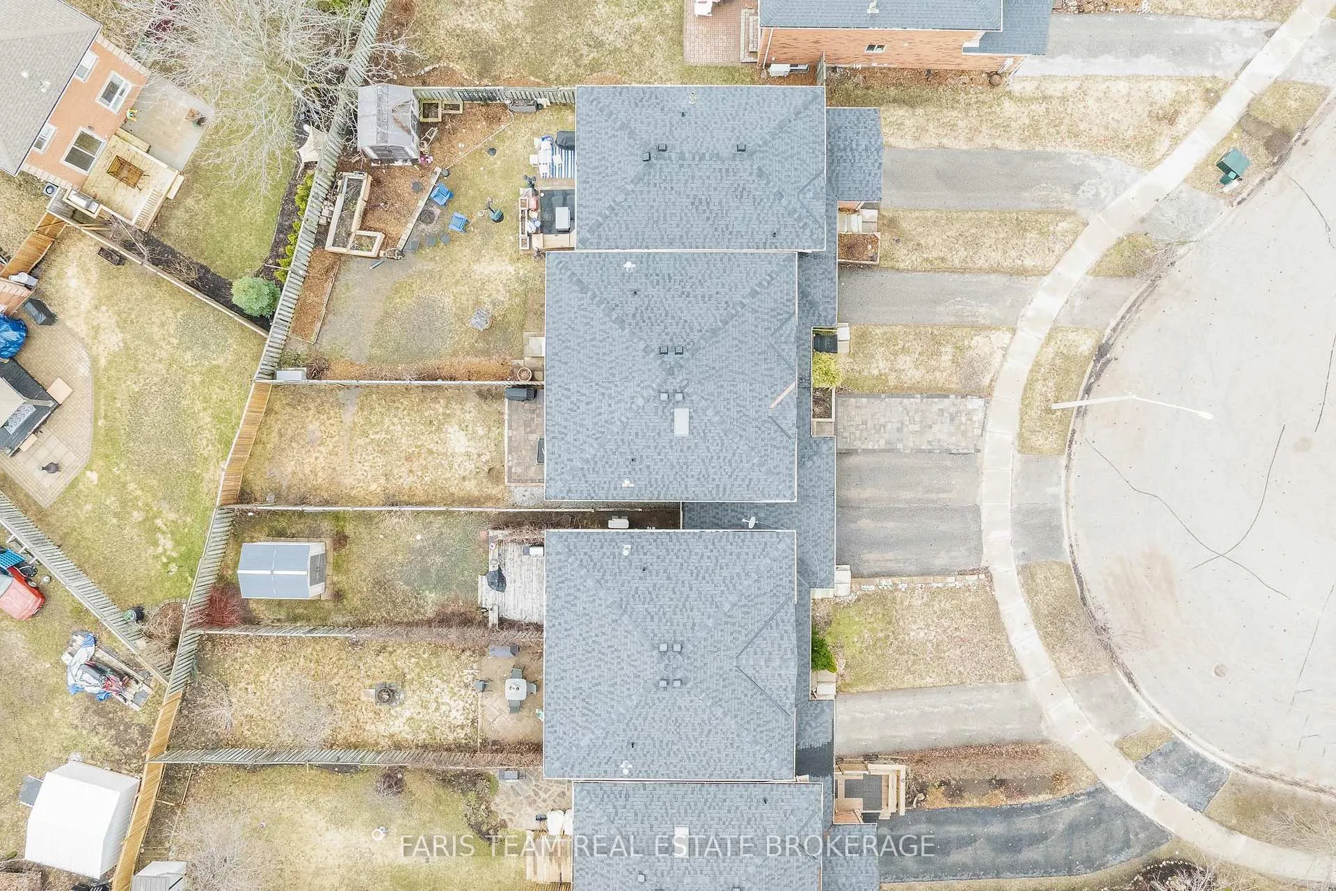 Photo 22 of 47 Bibby Court, Barrie, Holly — HOMEH