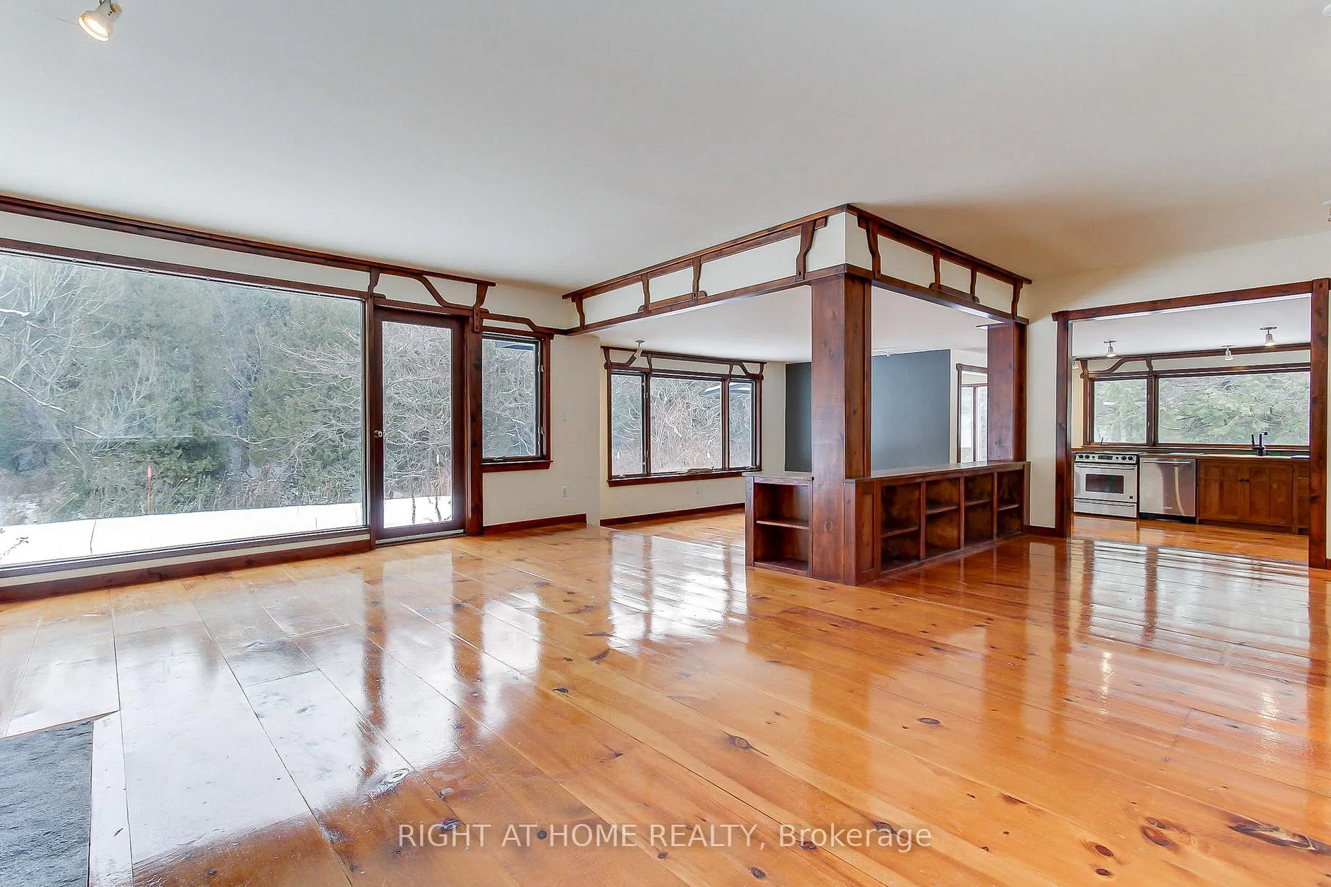 Photo 9 of 115 Valley Road, Vaughan, Kleinburg — HOMEH