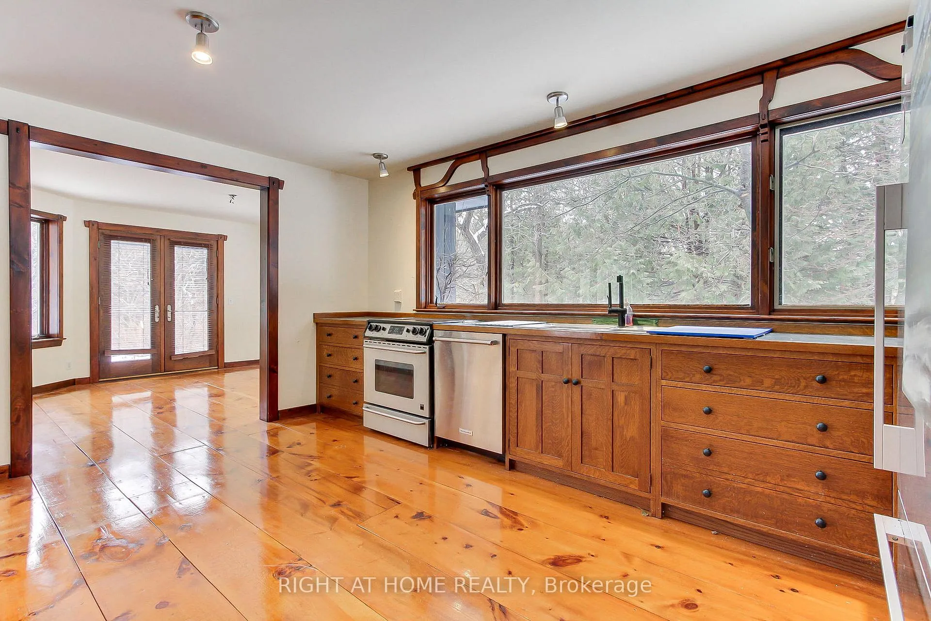 Photo 21 of 115 Valley Road, Vaughan, Kleinburg — HOMEH