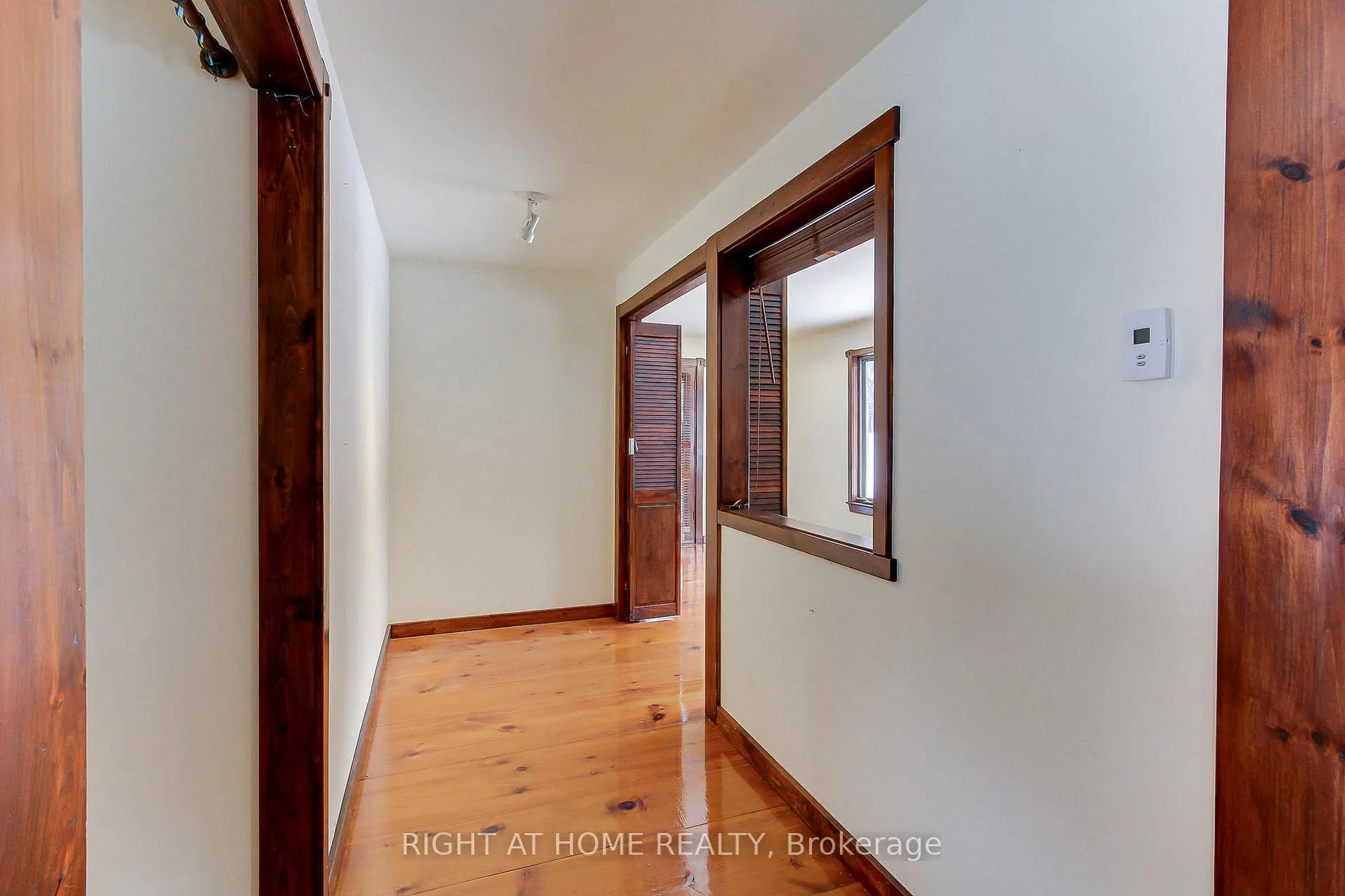 Photo 34 of 115 Valley Road, Vaughan, Kleinburg — HOMEH