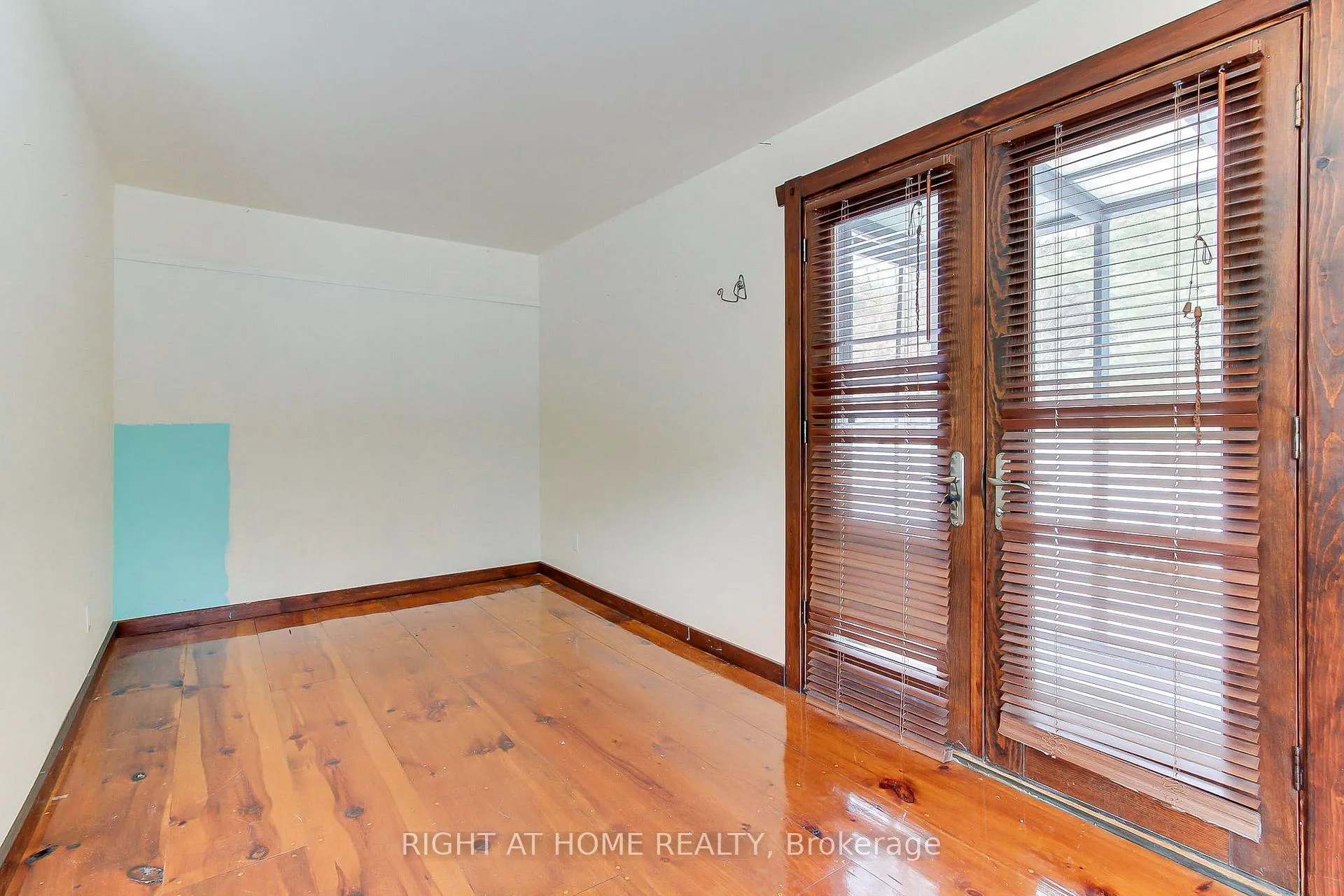 Photo 37 of 115 Valley Road, Vaughan, Kleinburg — HOMEH