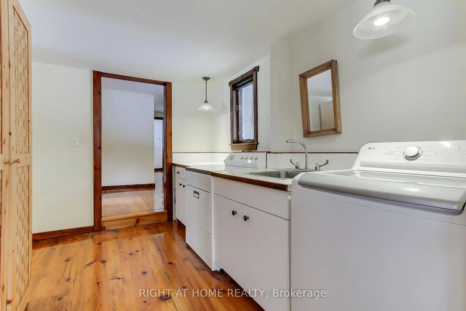 Photo 45 of 115 Valley Road, Vaughan, Kleinburg — HOMEH