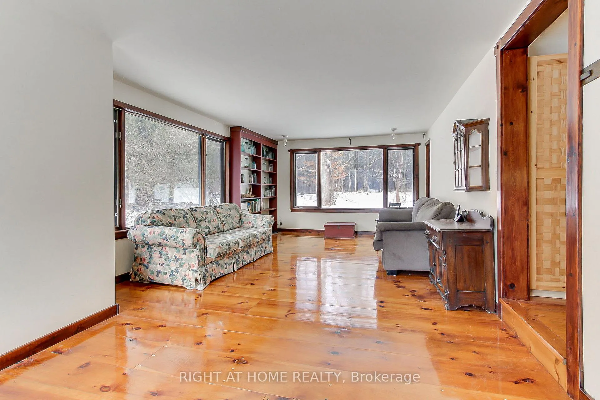 Photo 47 of 115 Valley Road, Vaughan, Kleinburg — HOMEH