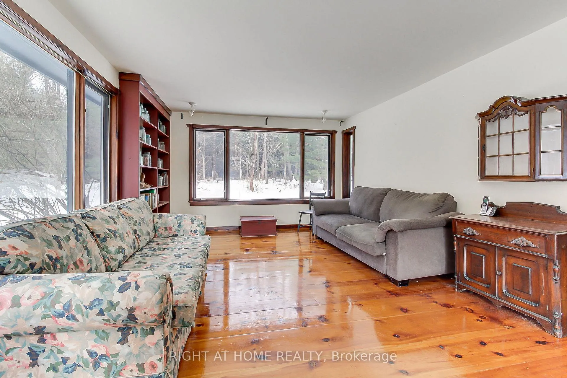 Photo 49 of 115 Valley Road, Vaughan, Kleinburg — HOMEH