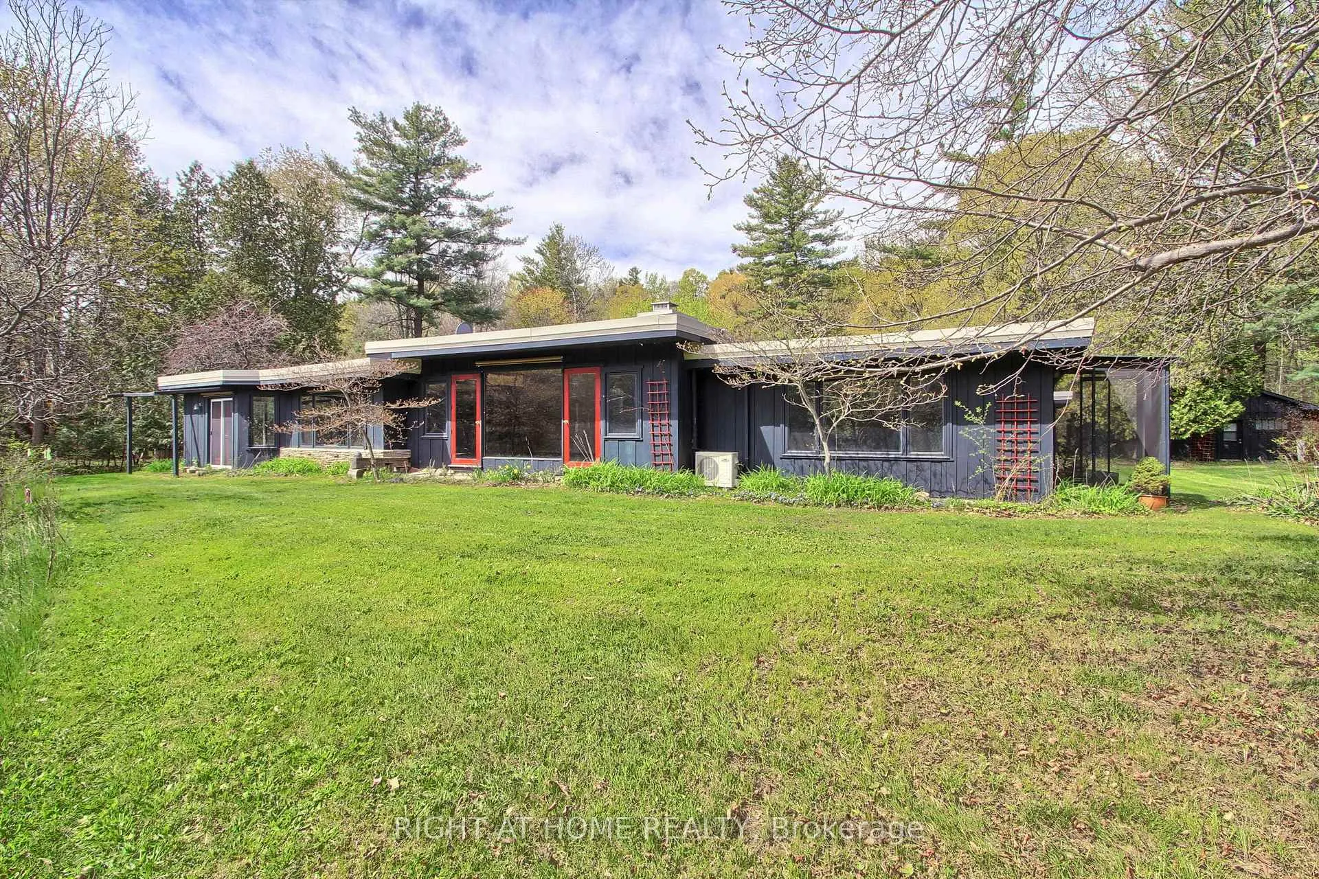 Photo 58 of 115 Valley Road, Vaughan, Kleinburg — HOMEH