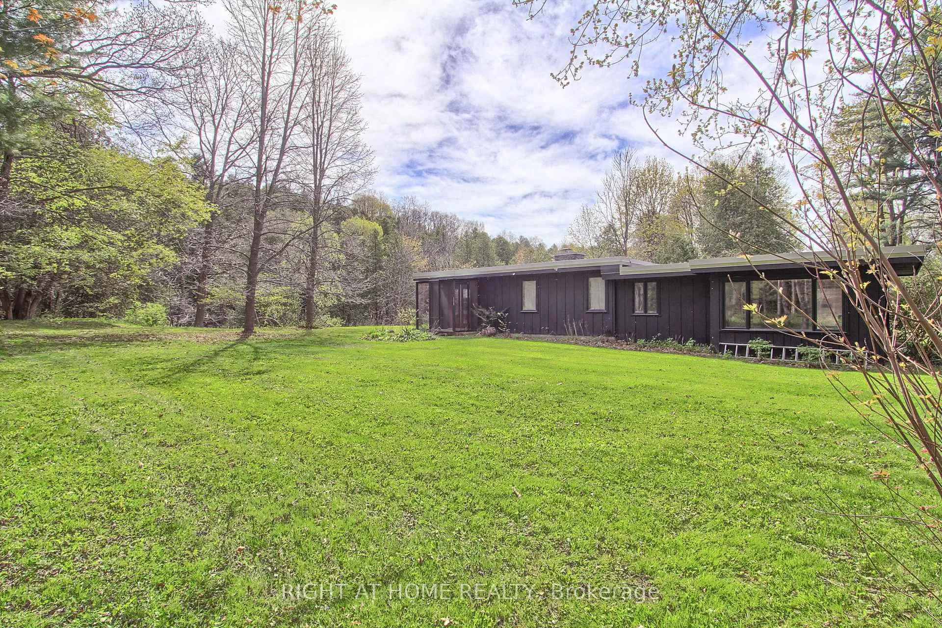 Photo 60 of 115 Valley Road, Vaughan, Kleinburg — HOMEH