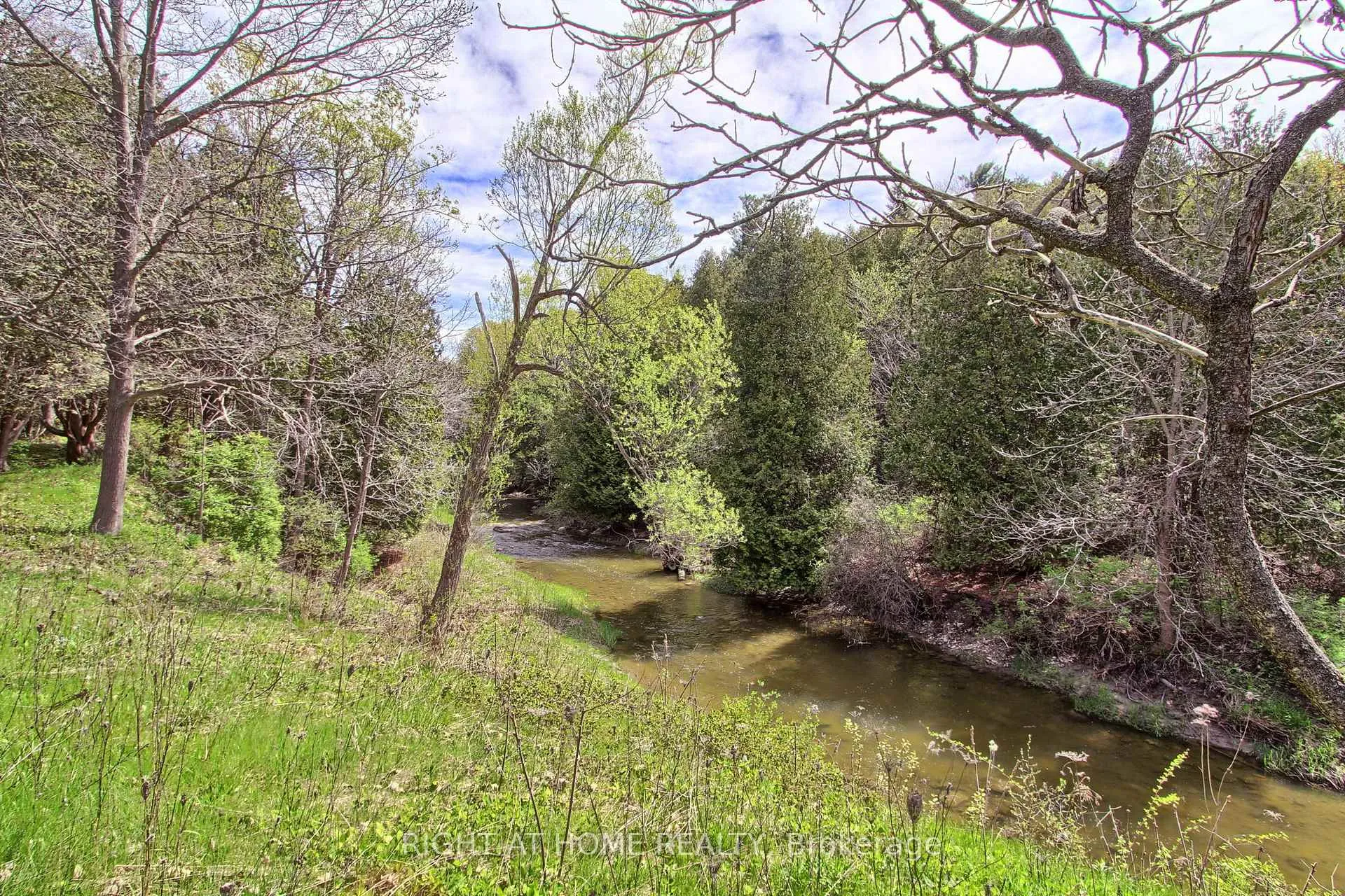 Photo 62 of 115 Valley Road, Vaughan, Kleinburg — HOMEH