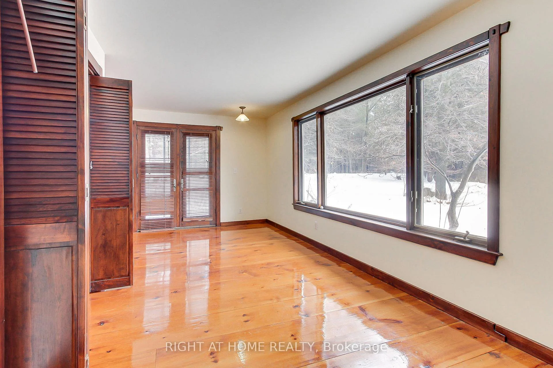 Photo 24 of 115 Valley Road, Vaughan, Kleinburg — HOMEH