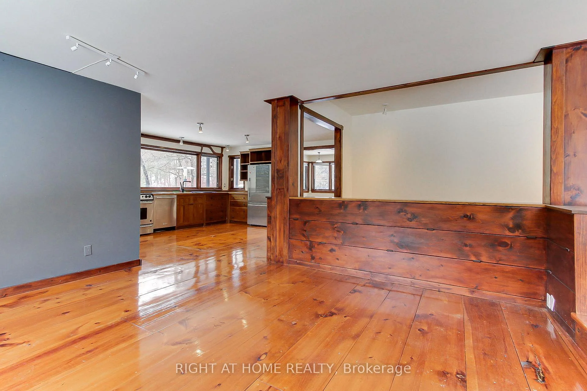 Photo 33 of 115 Valley Road, Vaughan, Kleinburg — HOMEH