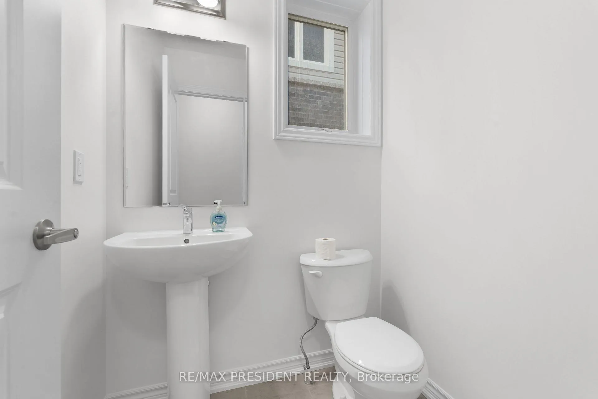 Photo 5 of 48 Brown Street, Erin — HOMEH