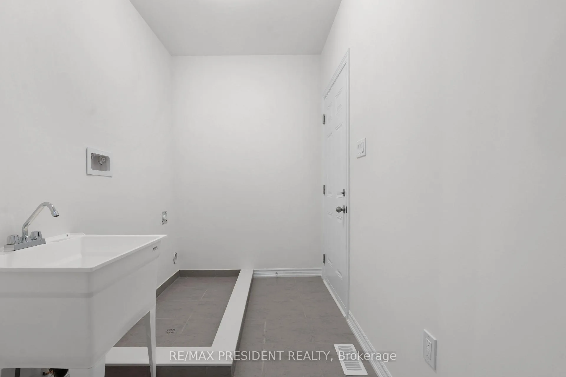 Photo 8 of 48 Brown Street, Erin — HOMEH