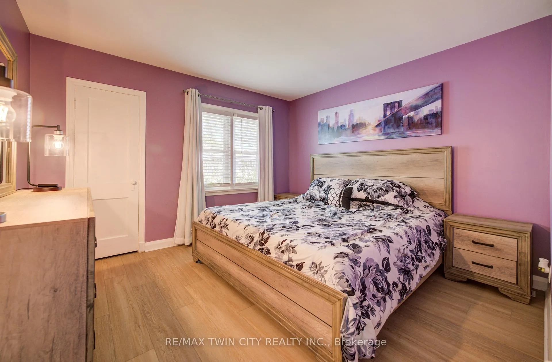 Photo 8 of 290 Lancaster Street W, Kitchener — HOMEH
