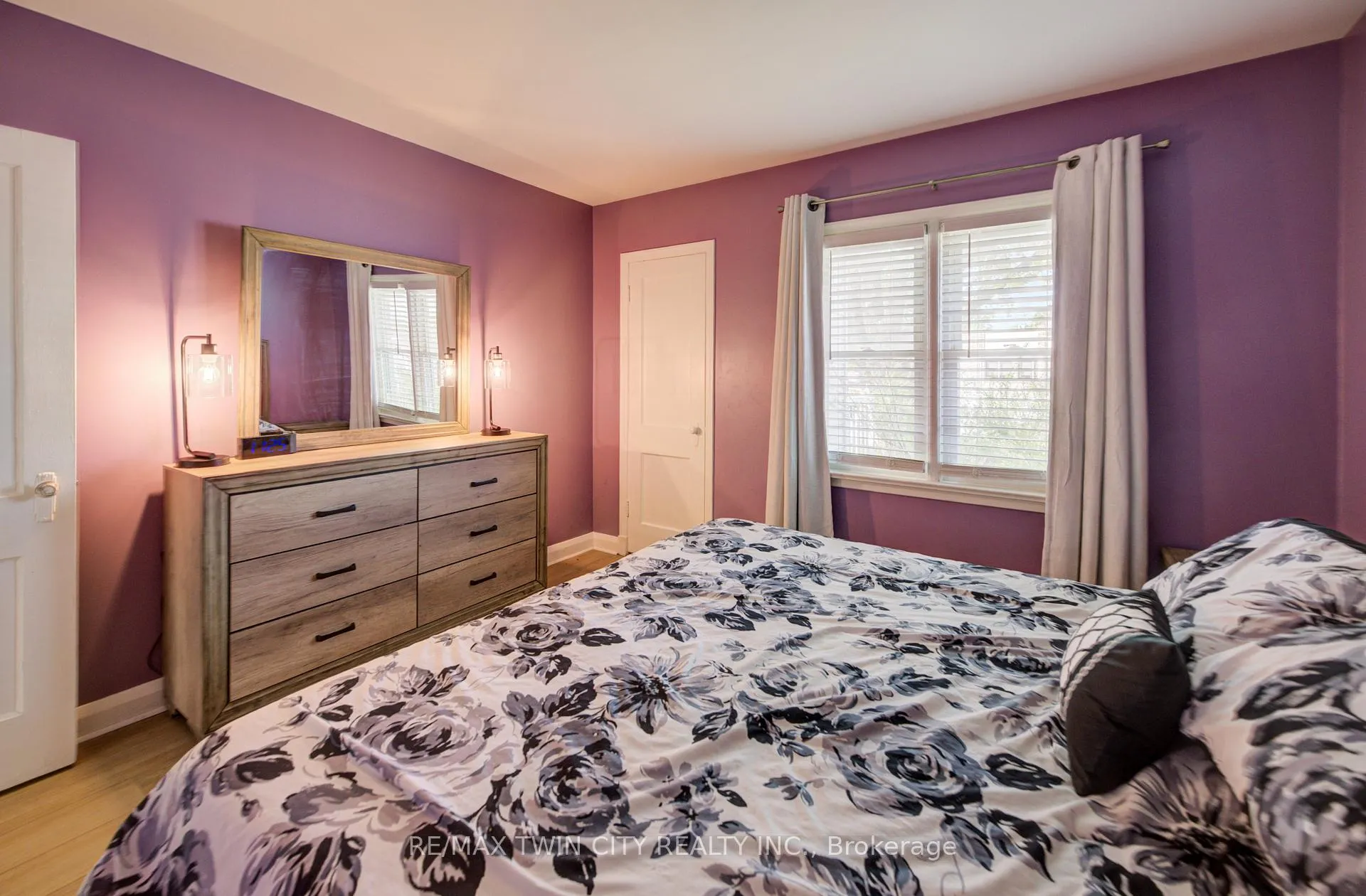 Photo 9 of 290 Lancaster Street W, Kitchener — HOMEH